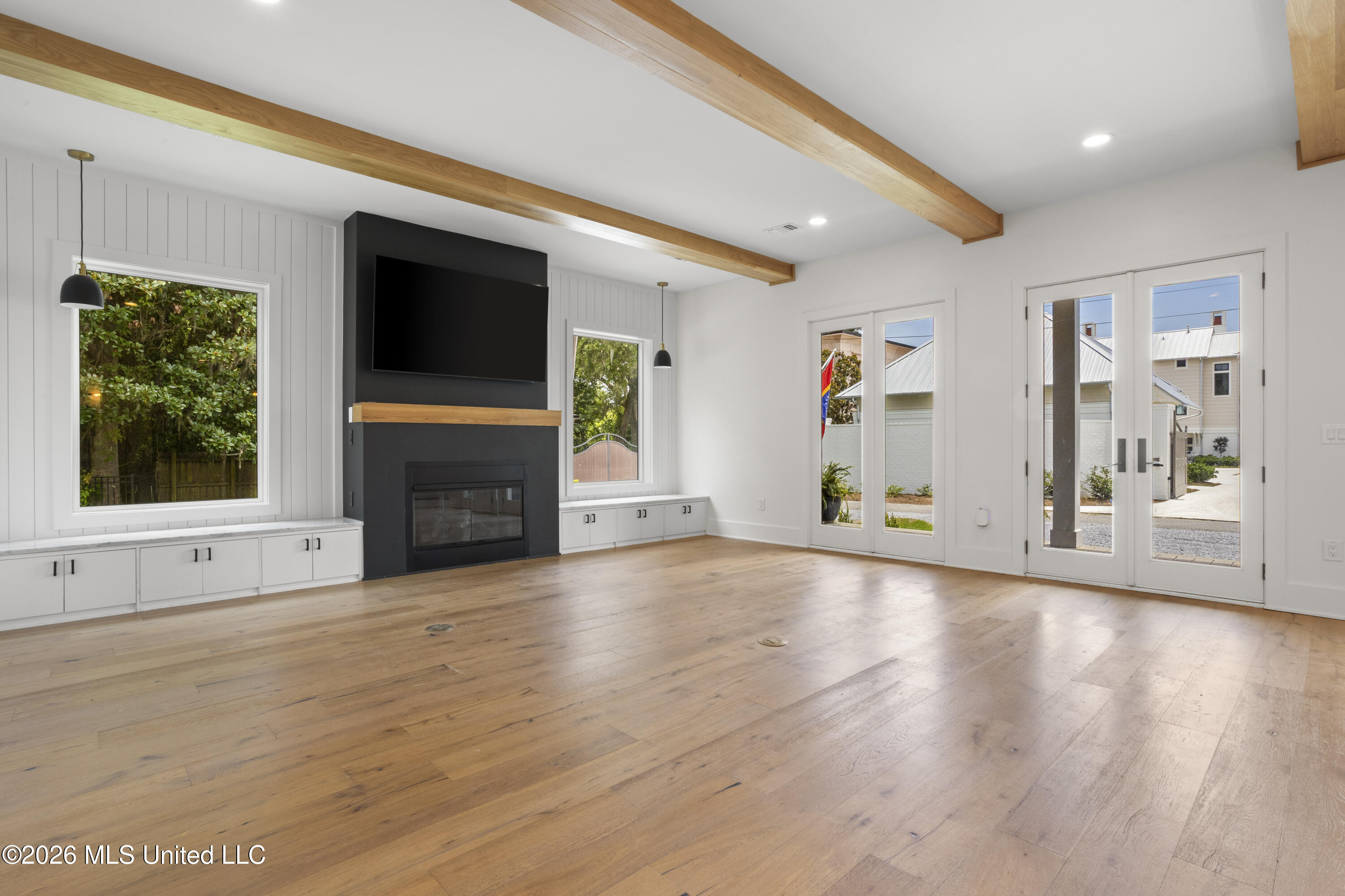 305 Beach Hill Road Property Photo 4
