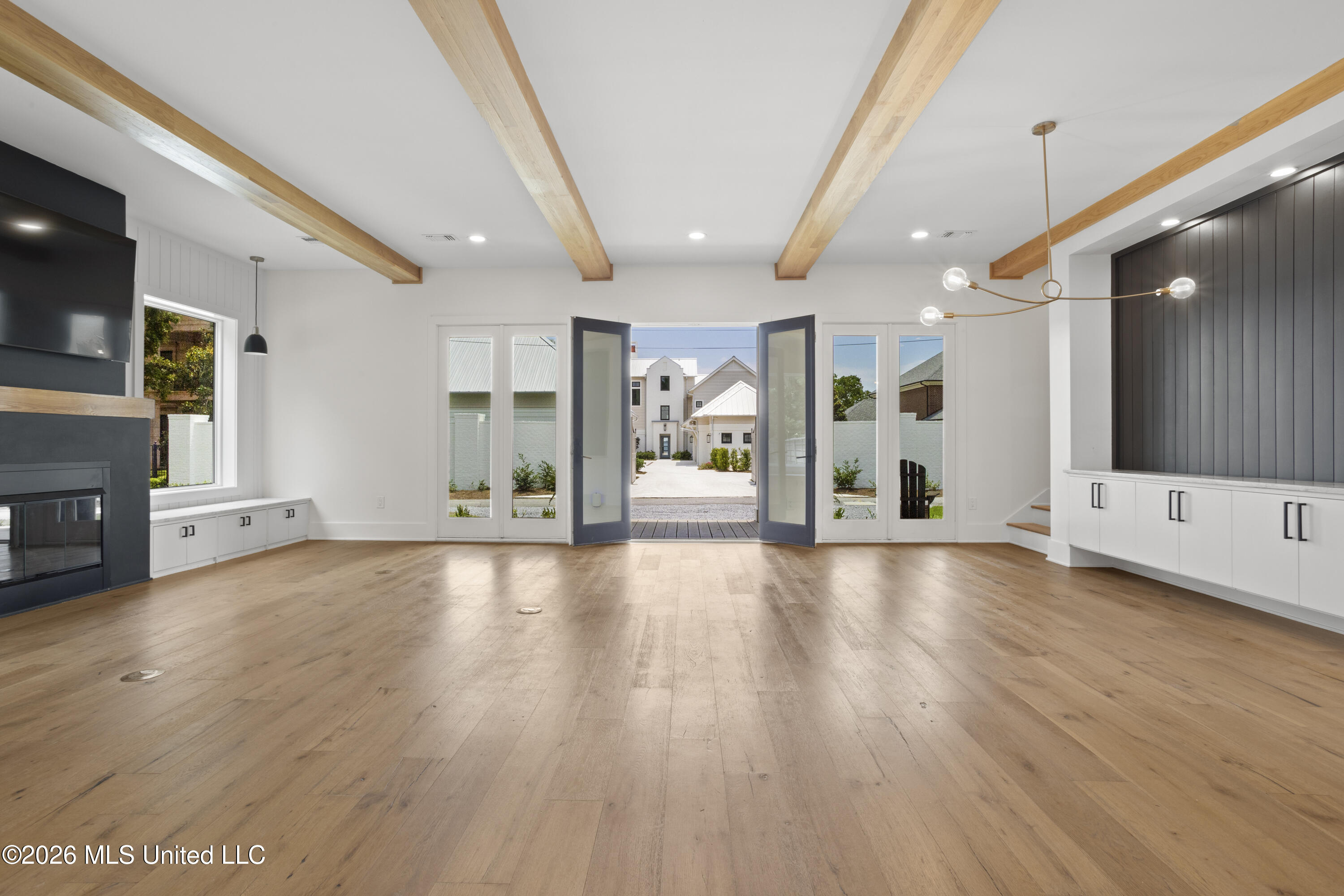 305 Beach Hill Road Property Photo 12