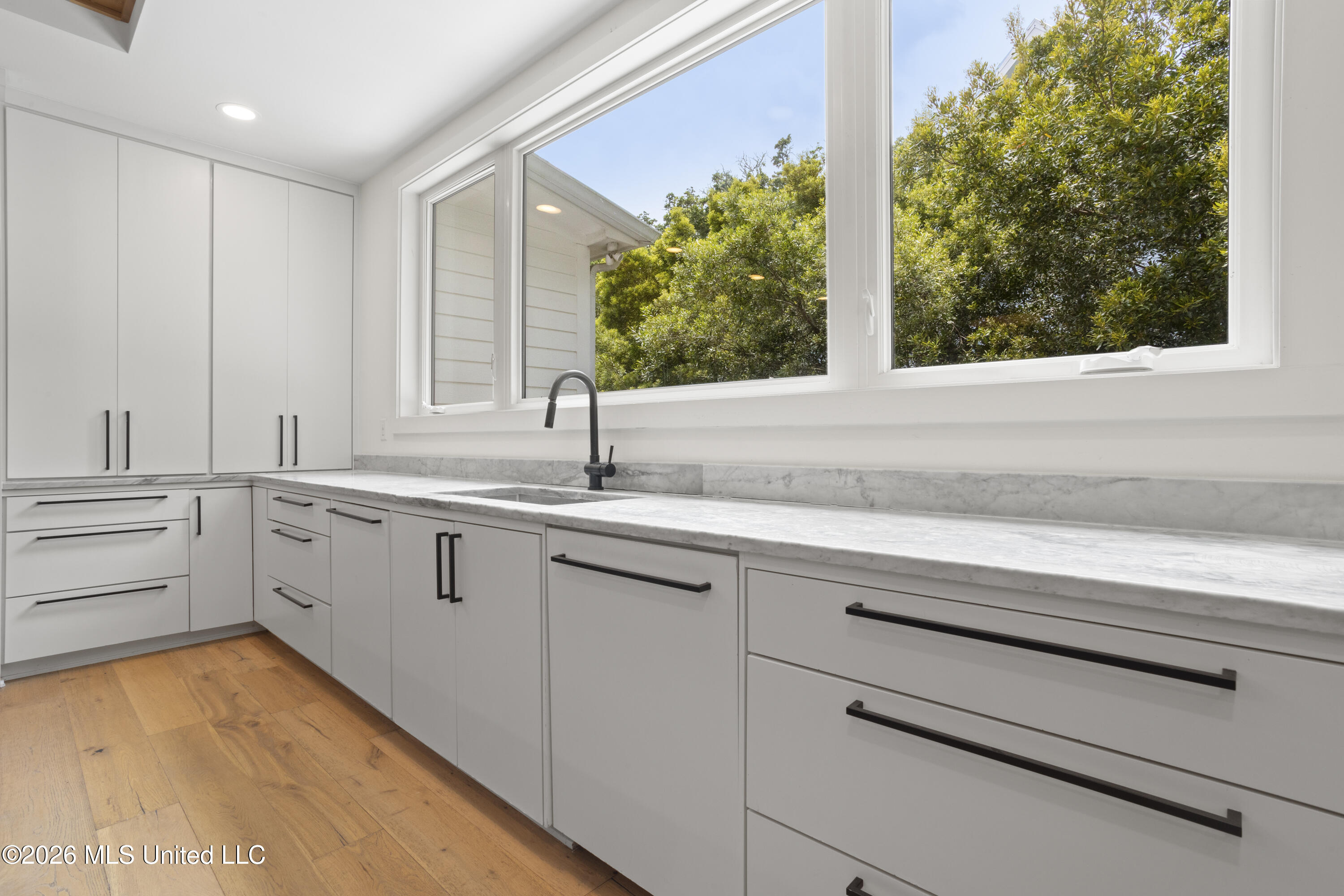 305 Beach Hill Road Property Photo 23