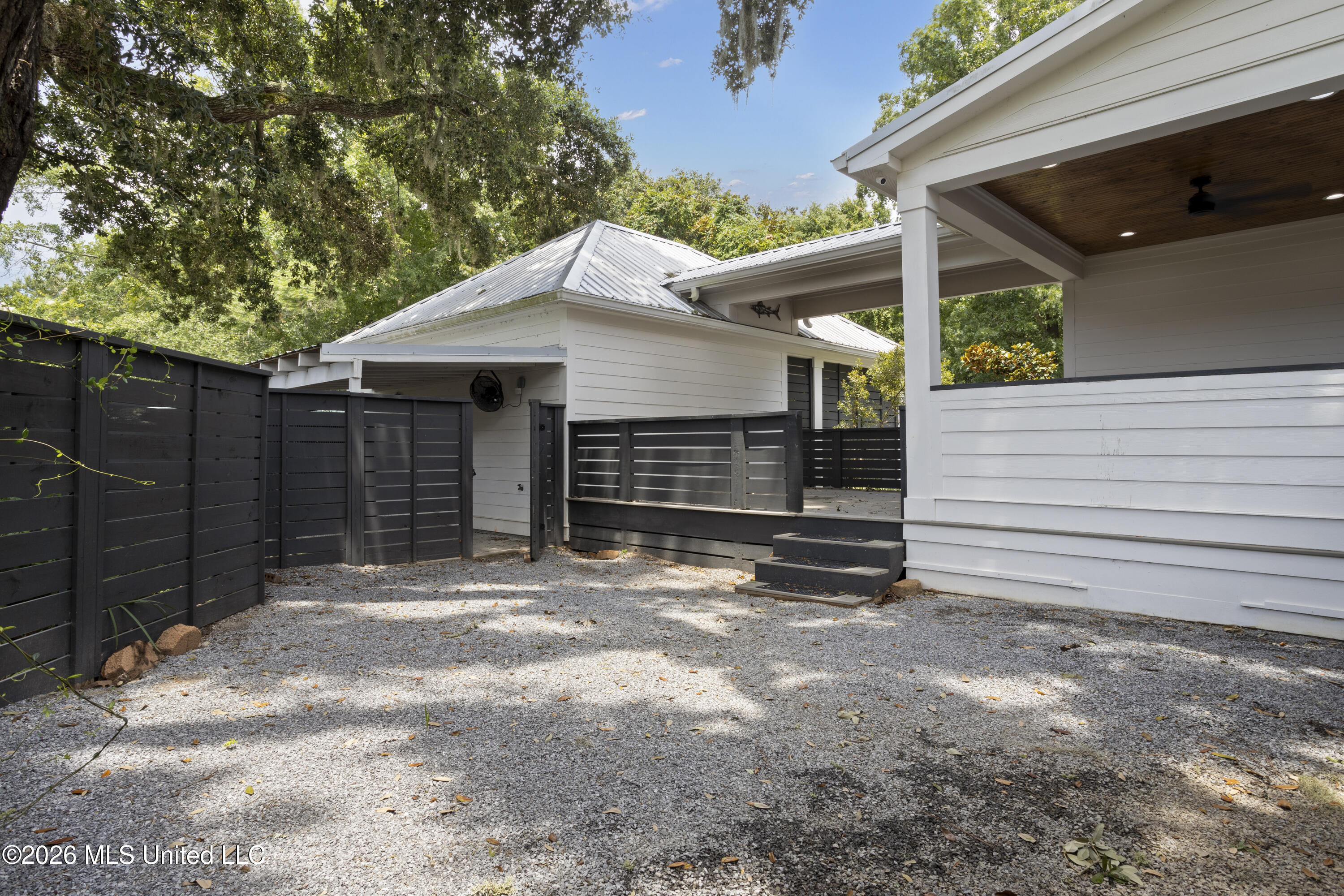 305 Beach Hill Road Property Photo 49