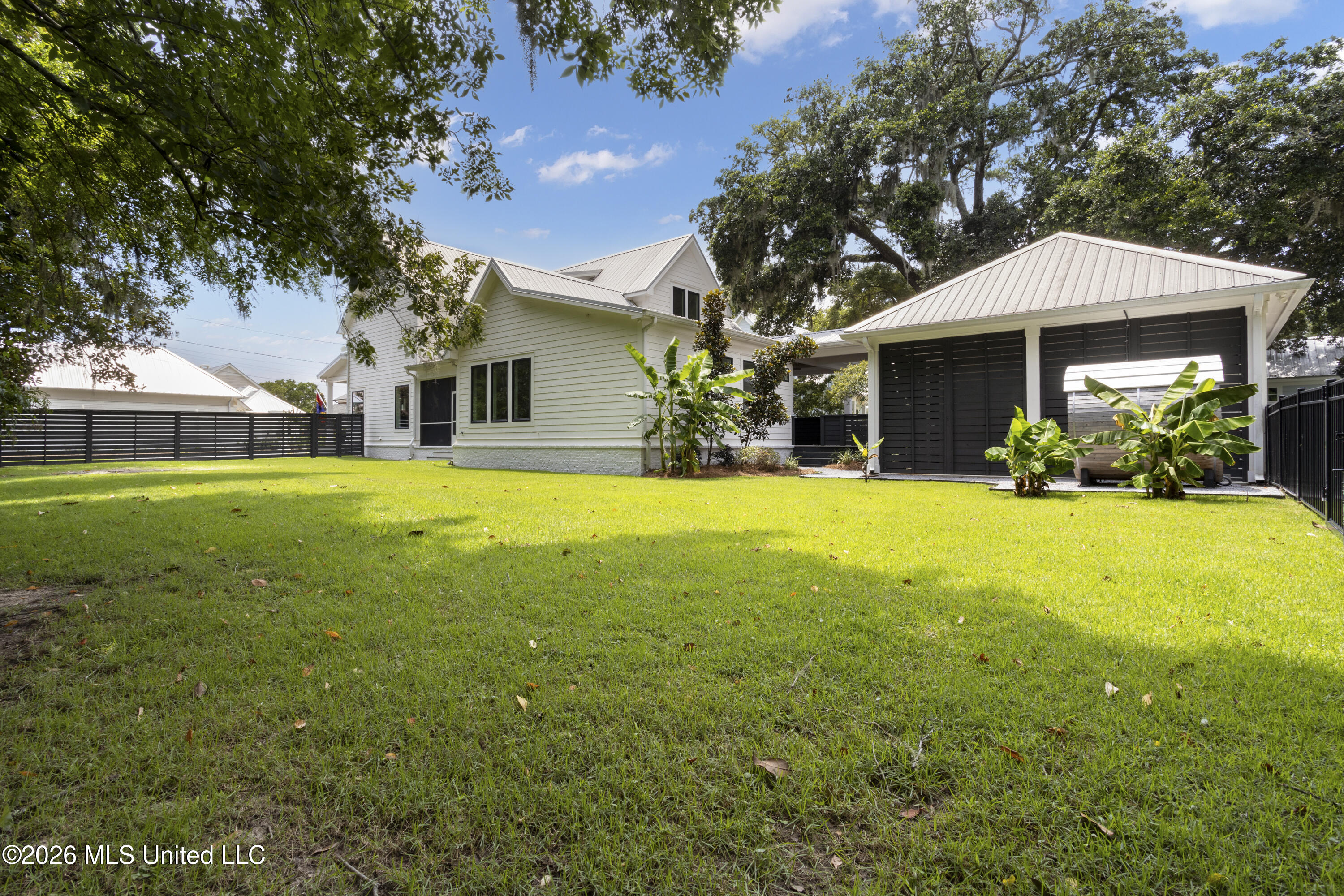 305 Beach Hill Road Property Photo 53