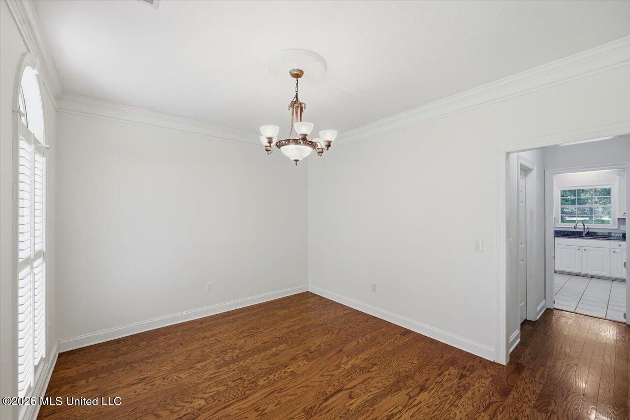 1919 Mcraven Road Property Photo 15