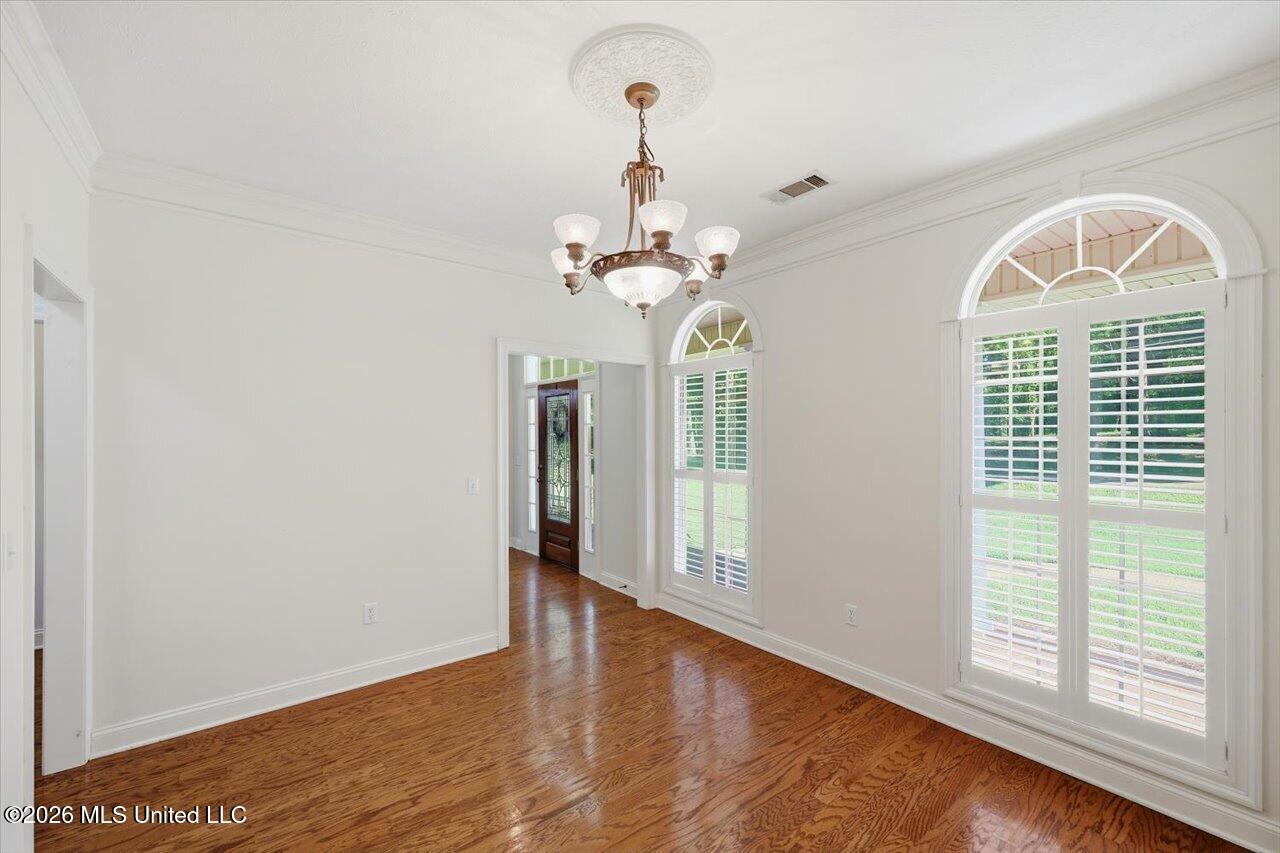1919 Mcraven Road Property Photo 16