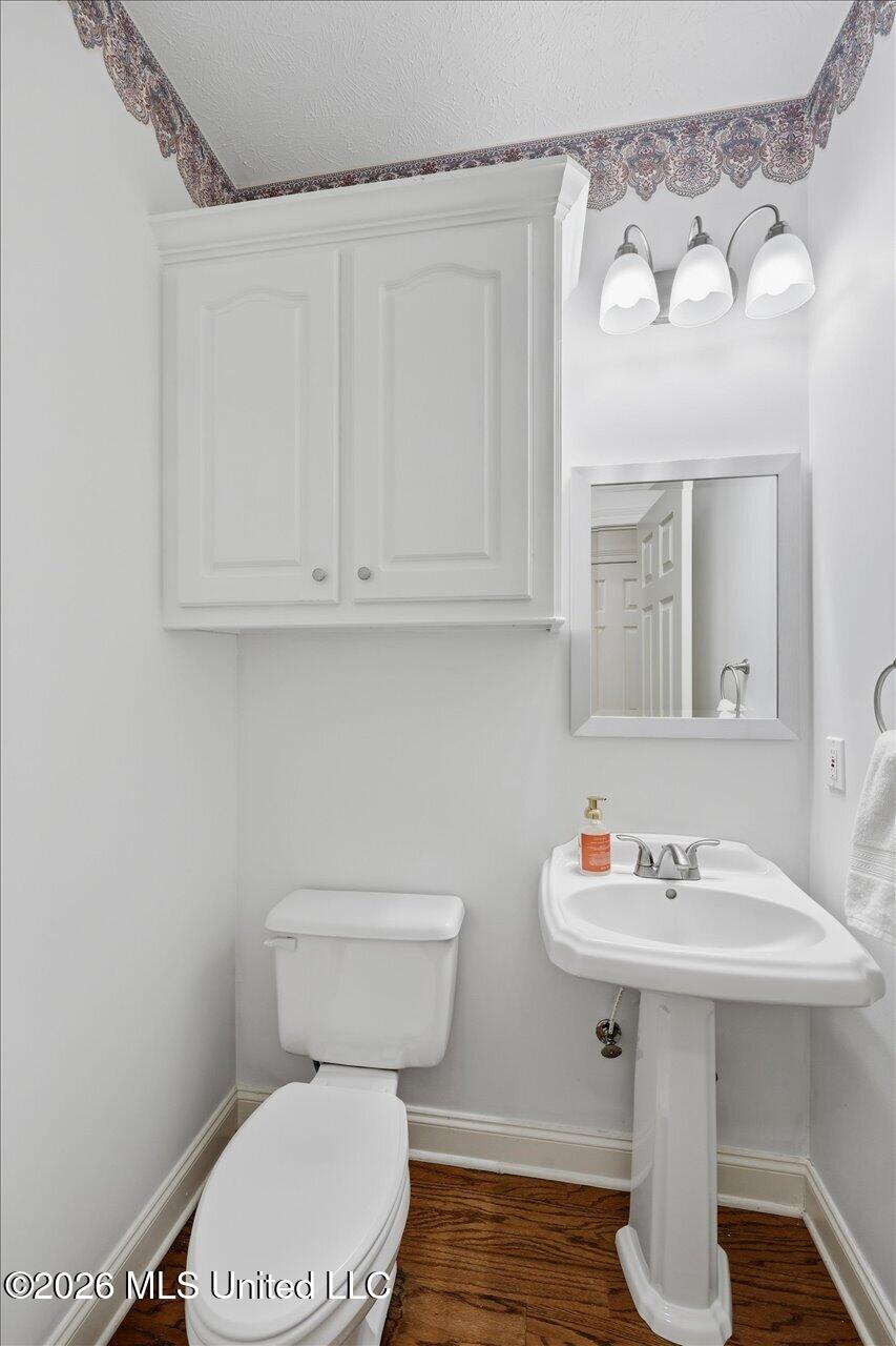 1919 Mcraven Road Property Photo 17