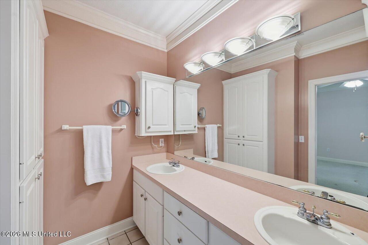 1919 Mcraven Road Property Photo 23