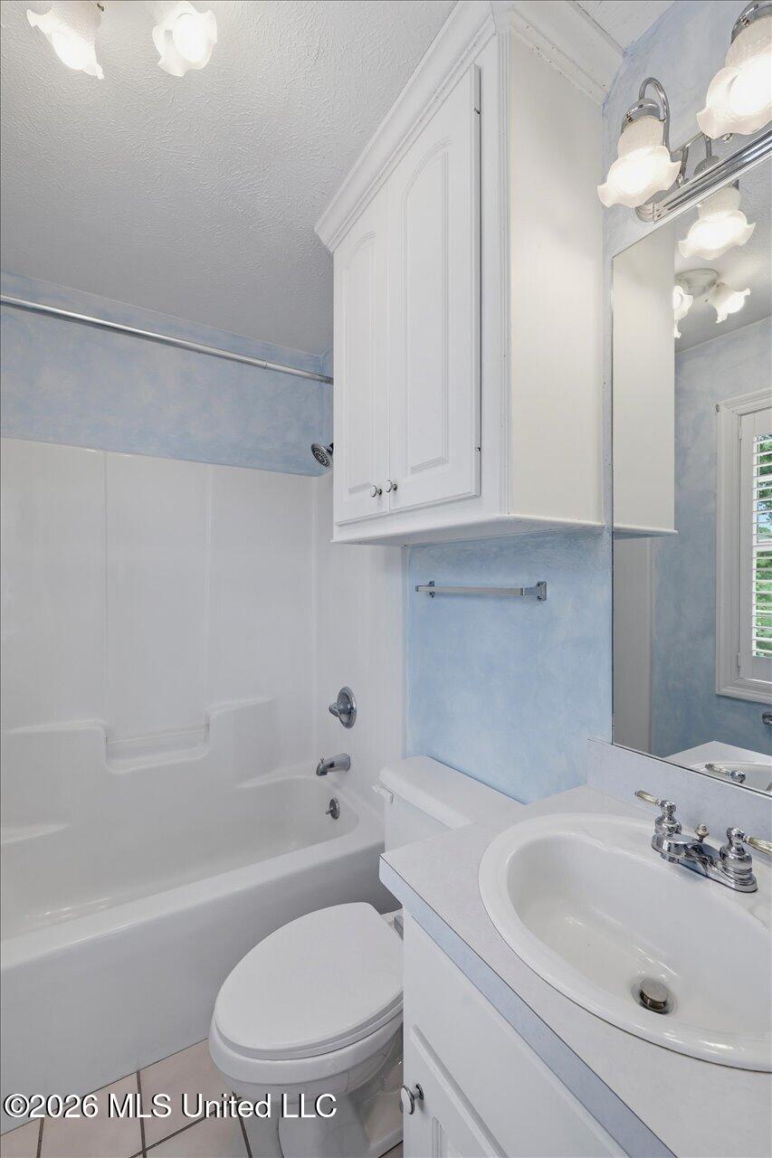 1919 Mcraven Road Property Photo 28