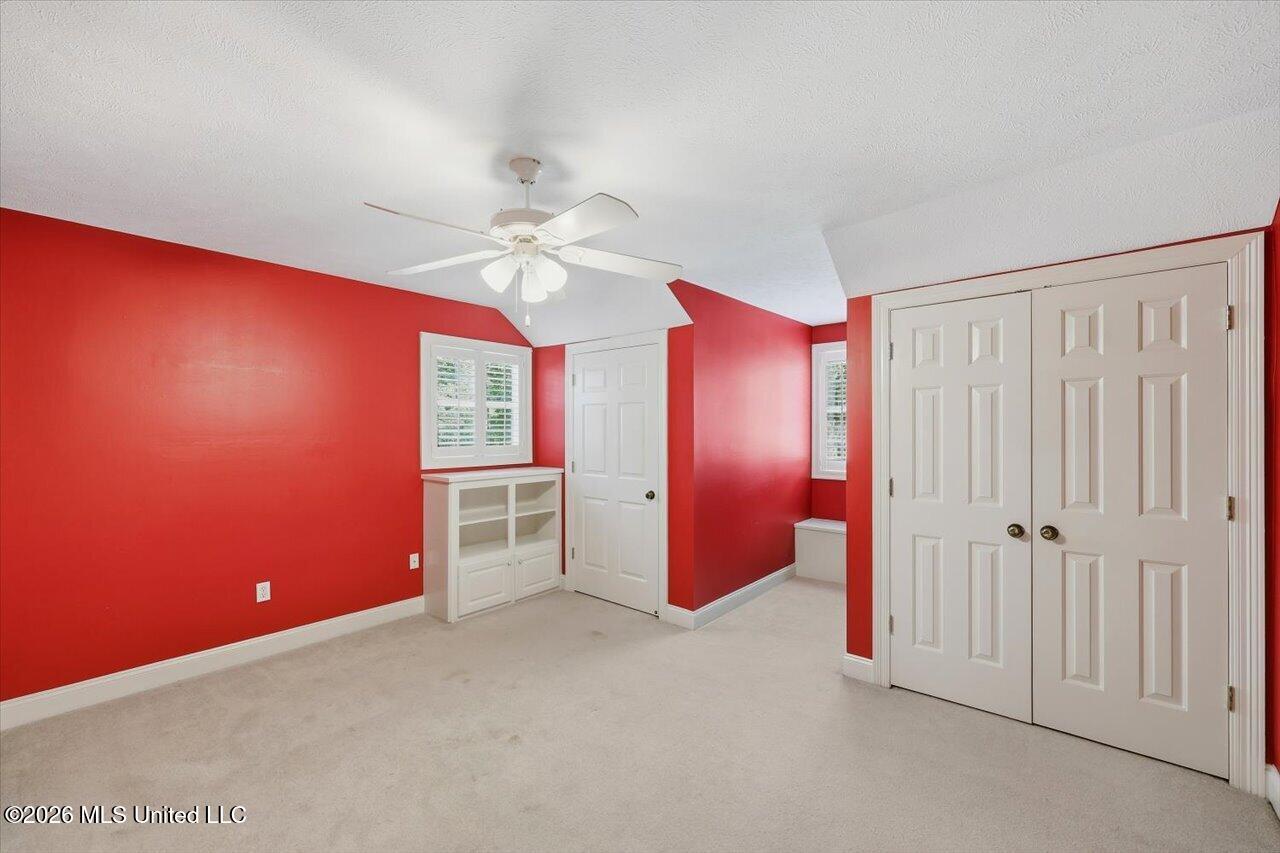 1919 Mcraven Road Property Photo 30