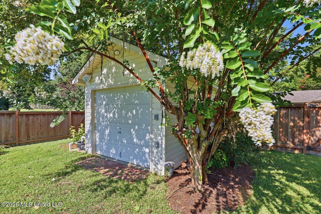 1919 Mcraven Road Property Photo 41