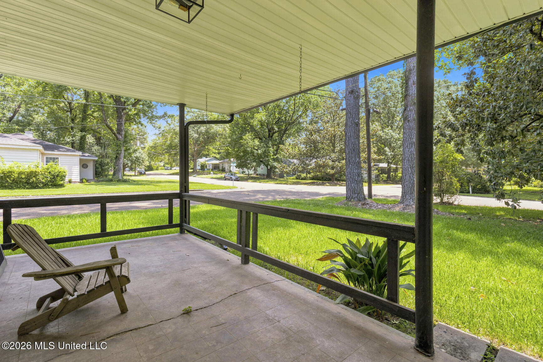 964 Meadow Heights Drive Property Photo 3