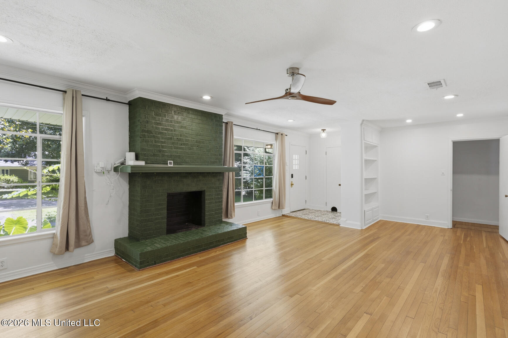 964 Meadow Heights Drive Property Photo 7