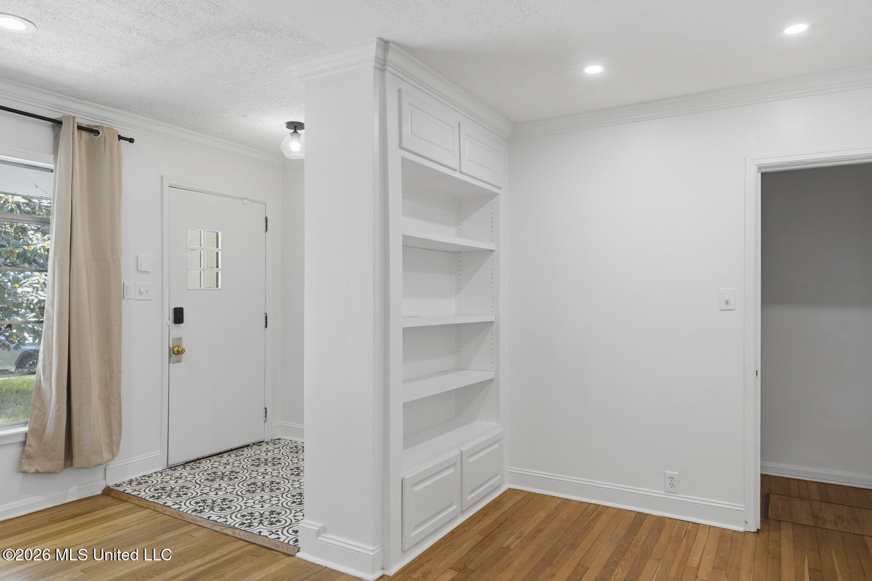 964 Meadow Heights Drive Property Photo 8
