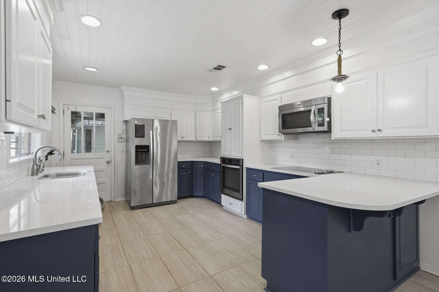 964 Meadow Heights Drive Property Photo 12
