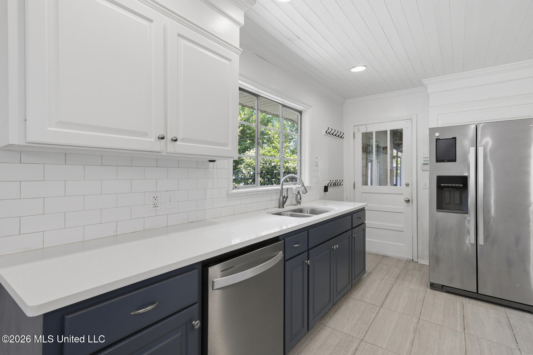 964 Meadow Heights Drive Property Photo 14