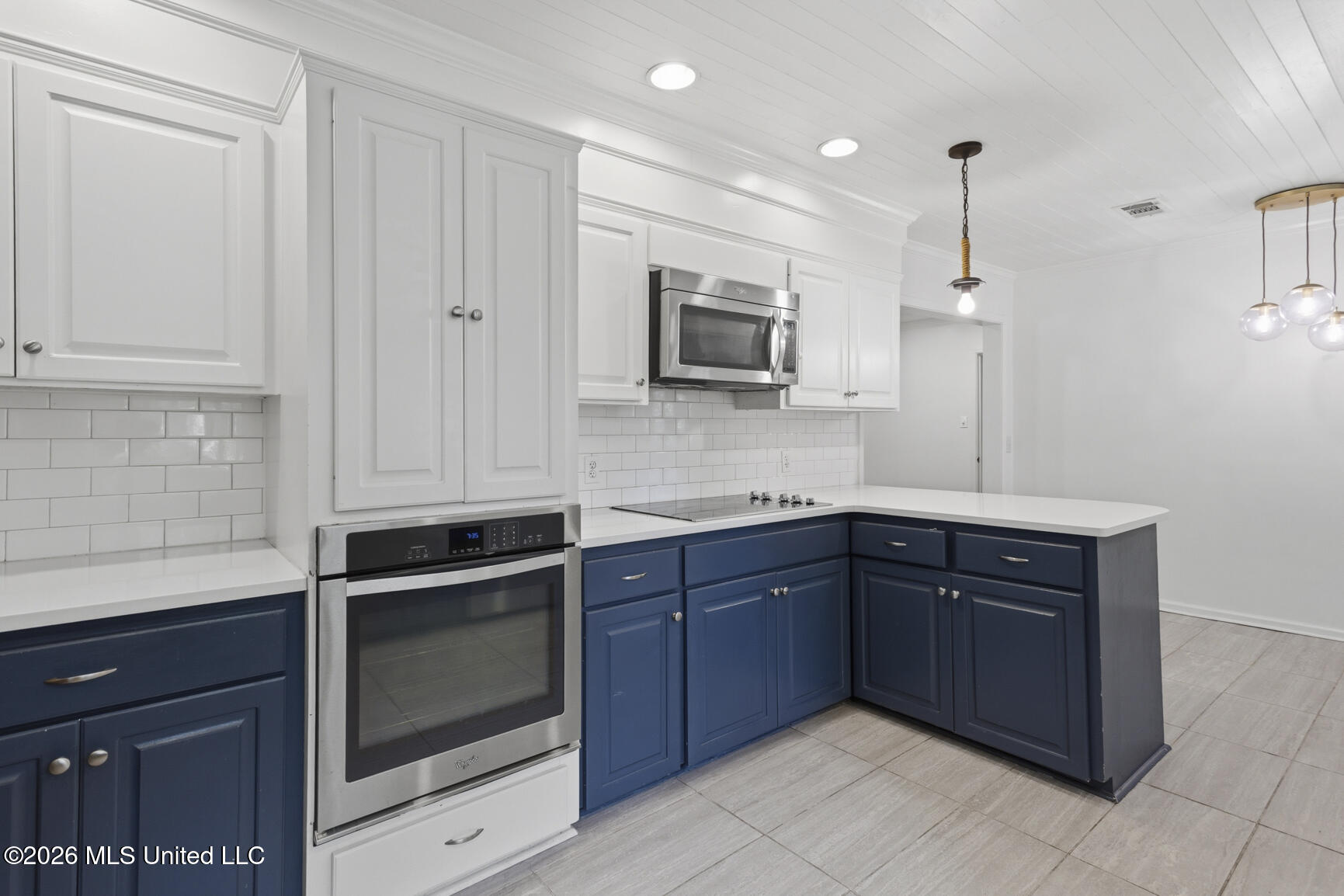 964 Meadow Heights Drive Property Photo 16