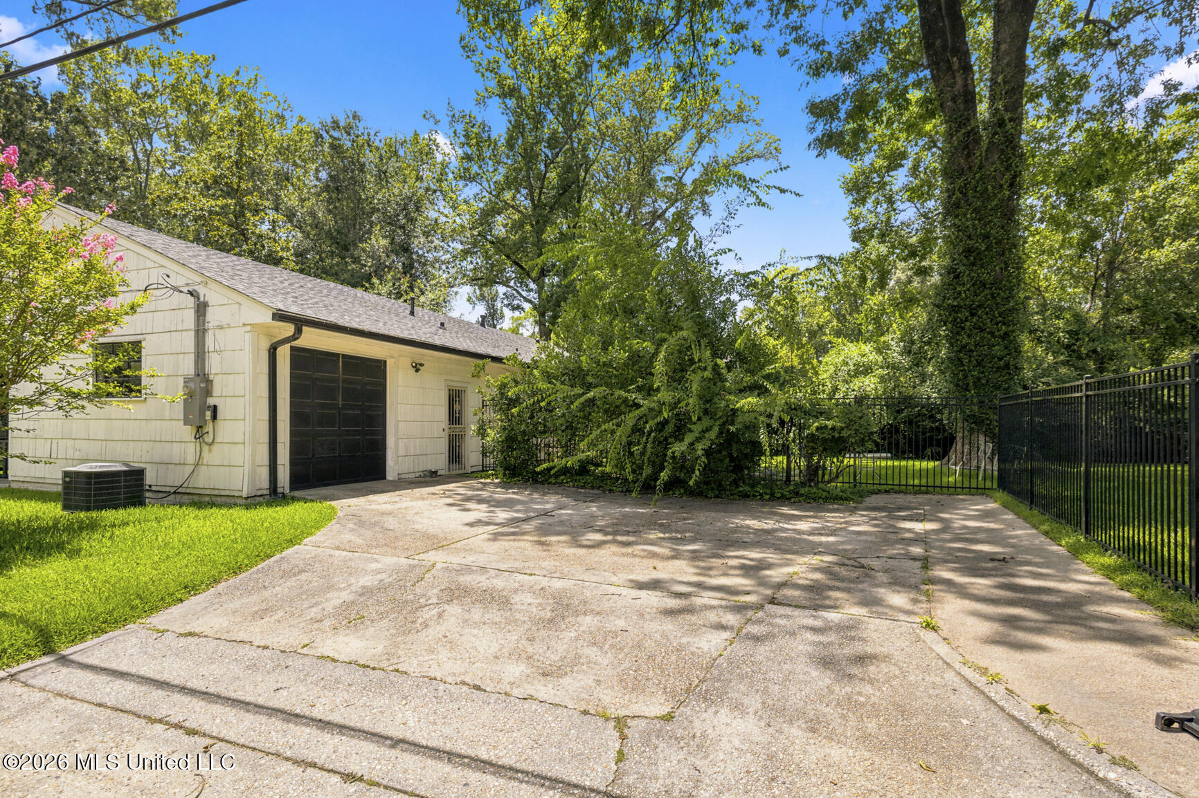 964 Meadow Heights Drive Property Photo 34