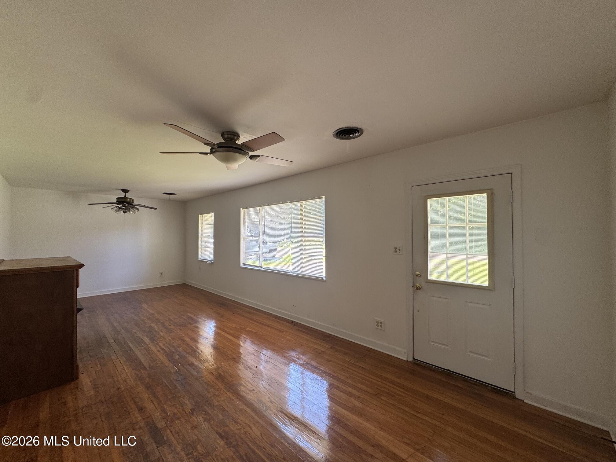1044 Cooper Road Property Photo 2