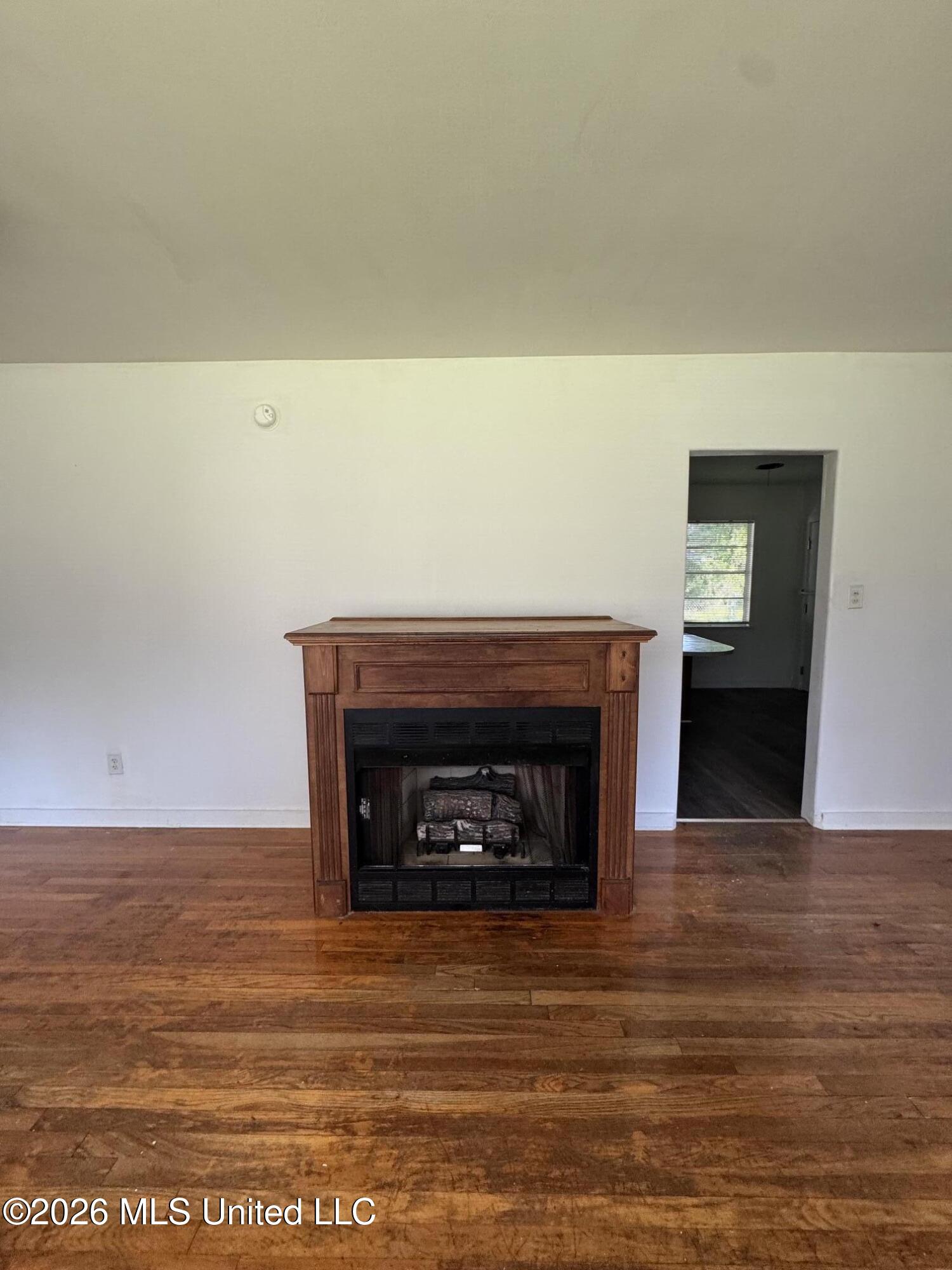 1044 Cooper Road Property Photo 4