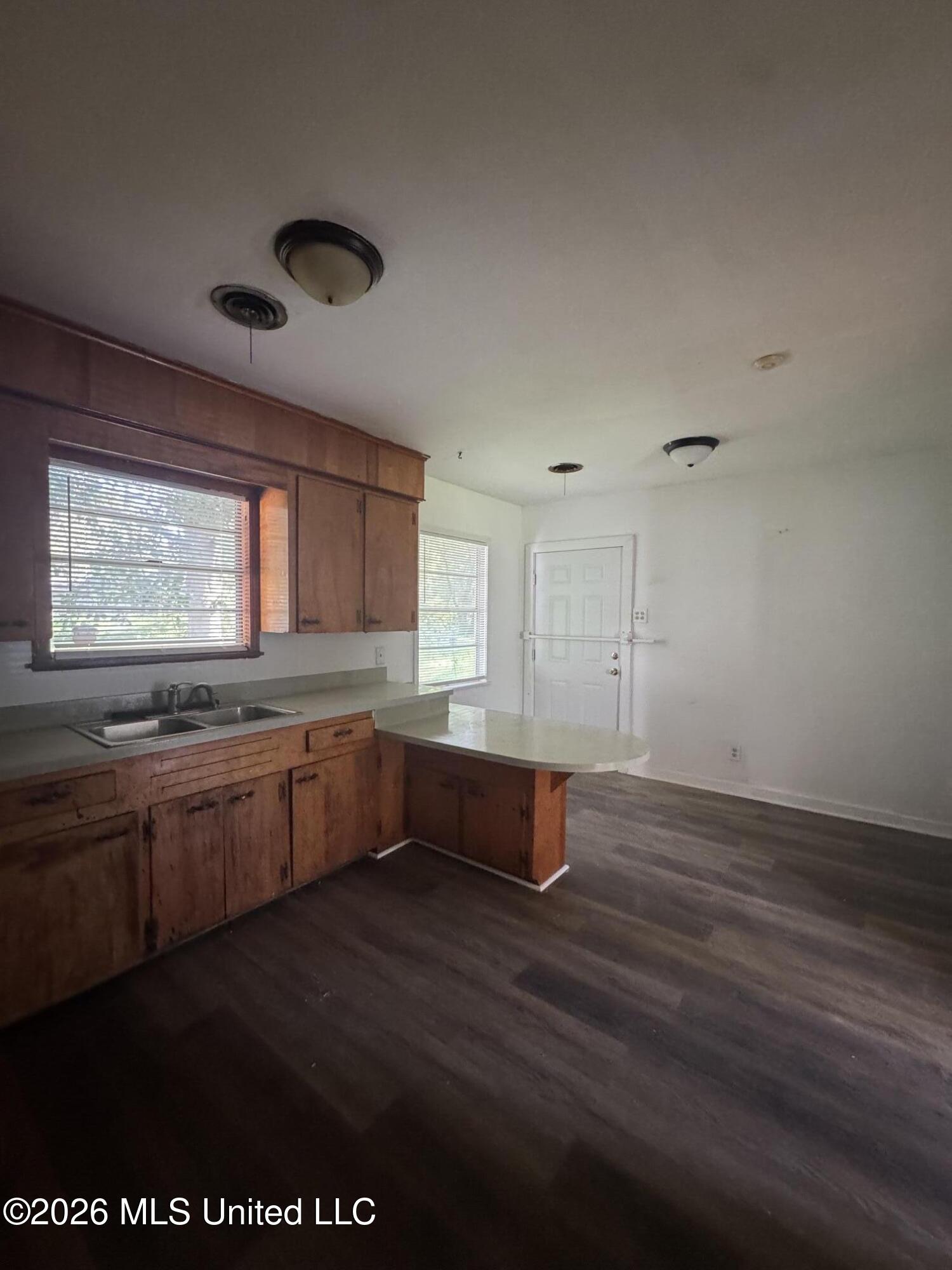 1044 Cooper Road Property Photo 8