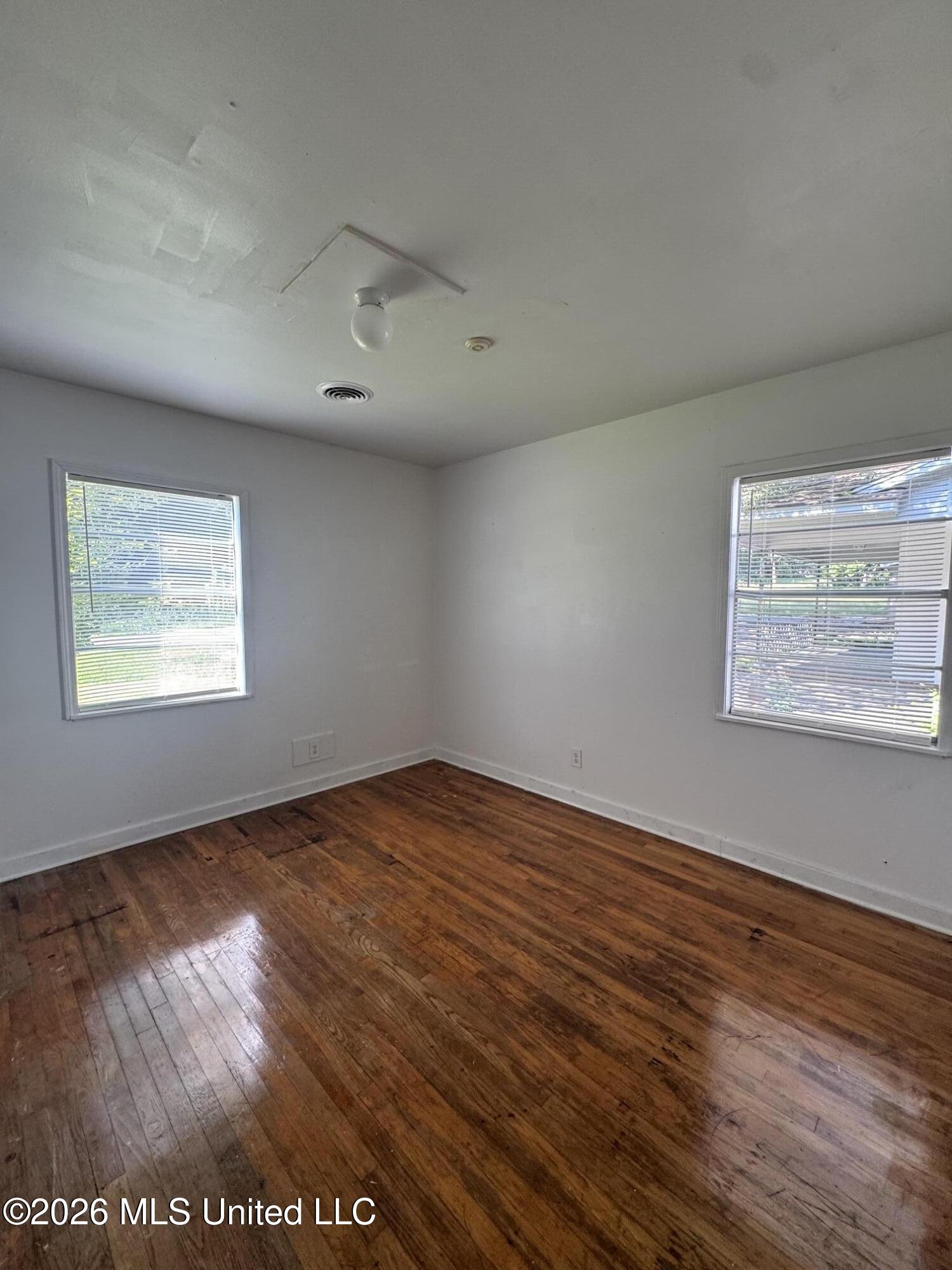 1044 Cooper Road Property Photo 11