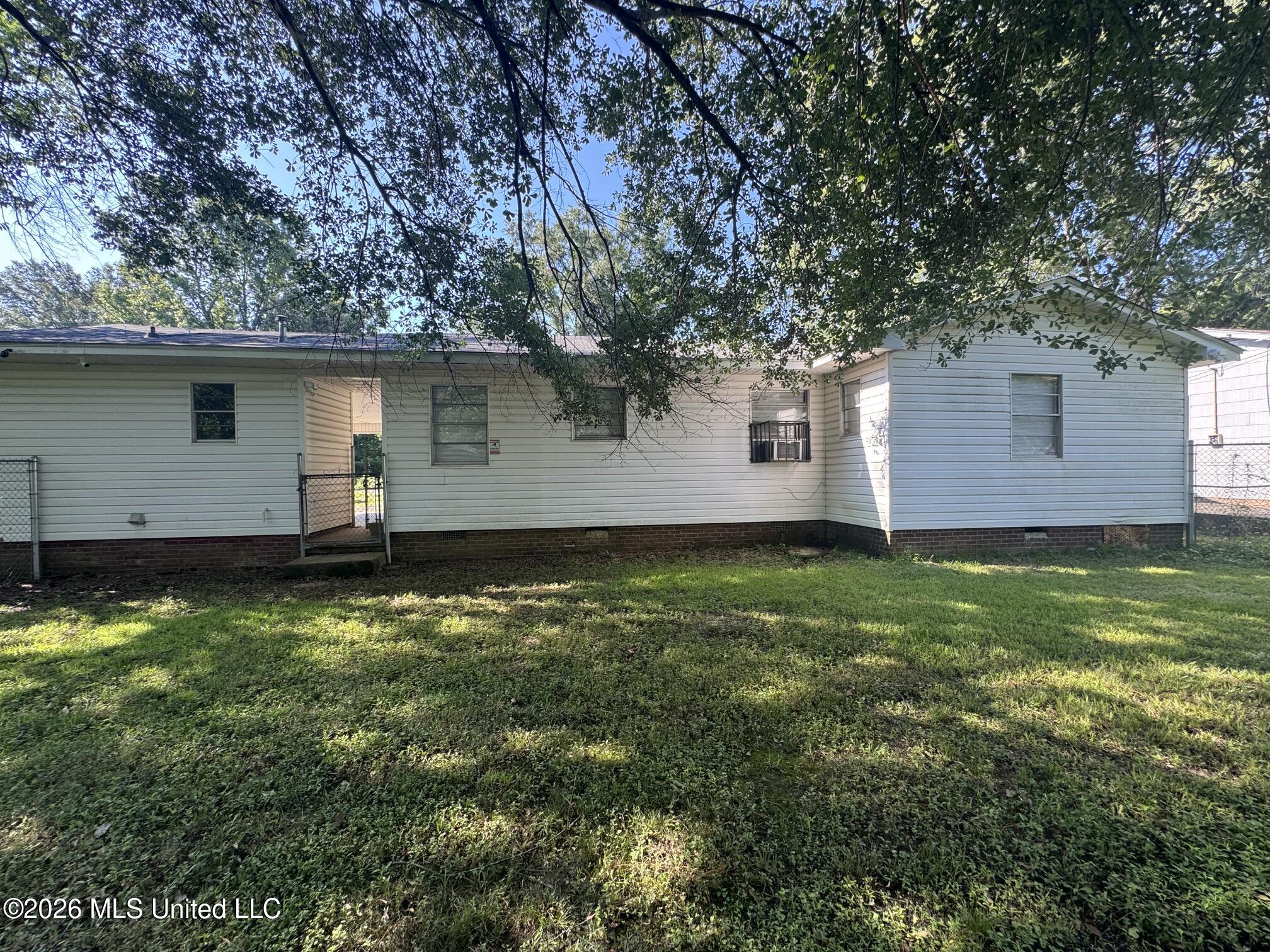 1044 Cooper Road Property Photo 18