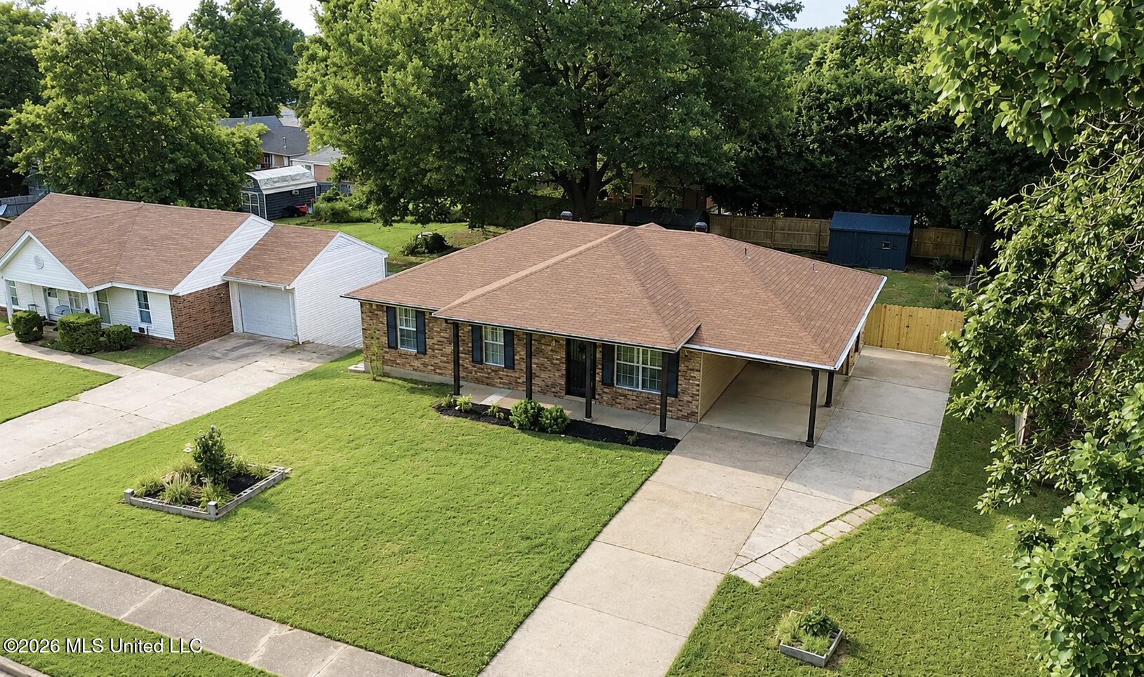 3280 Briarwood Drive Property Photo 2