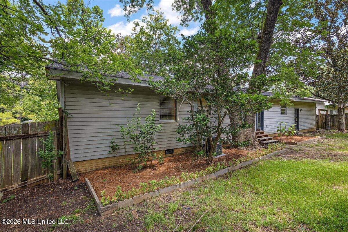 1633 Winchester Street Property Photo 25