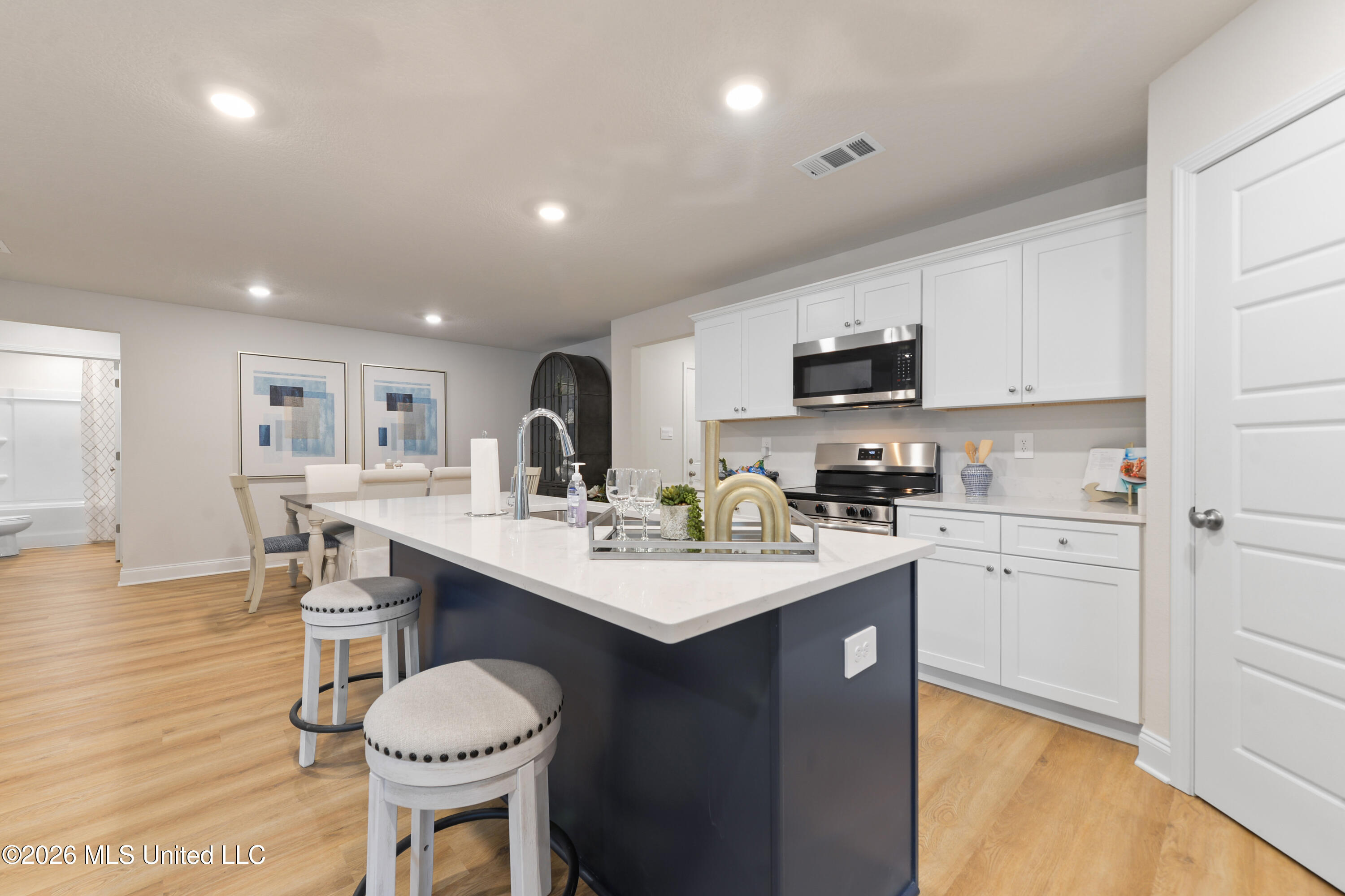 13166 Carnival Circle Property Photo 6