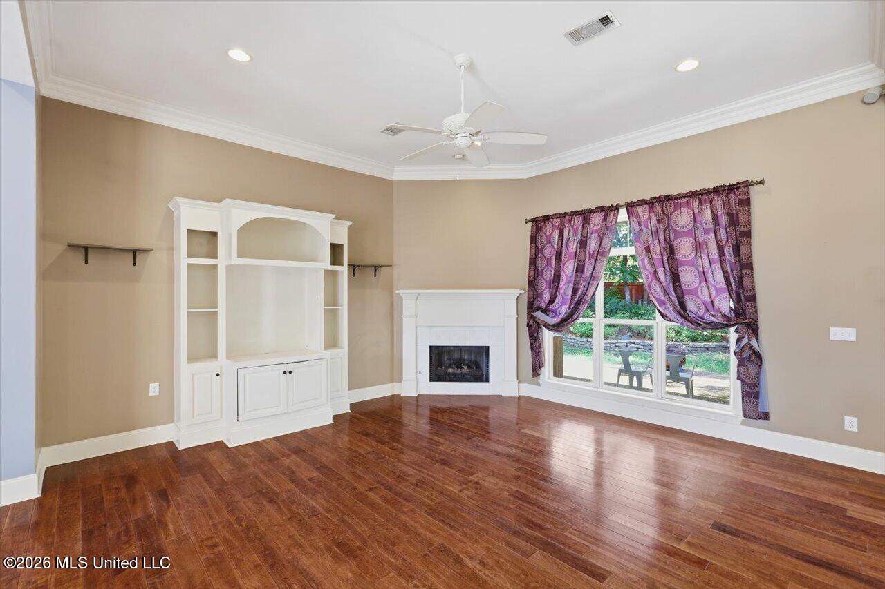 106 Ellicot Burn Property Photo 7