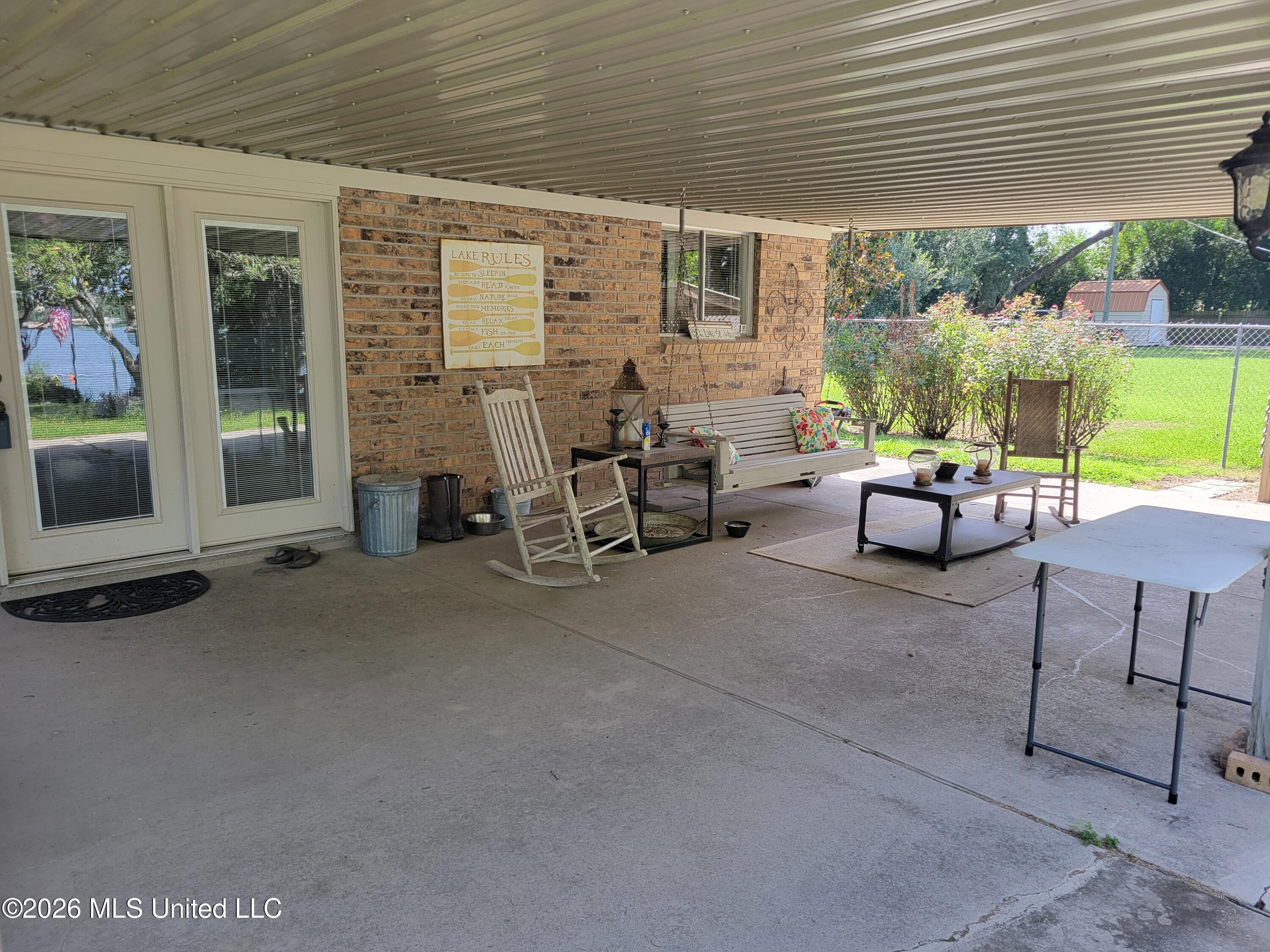 408 Louisiana 569 Property Photo 4