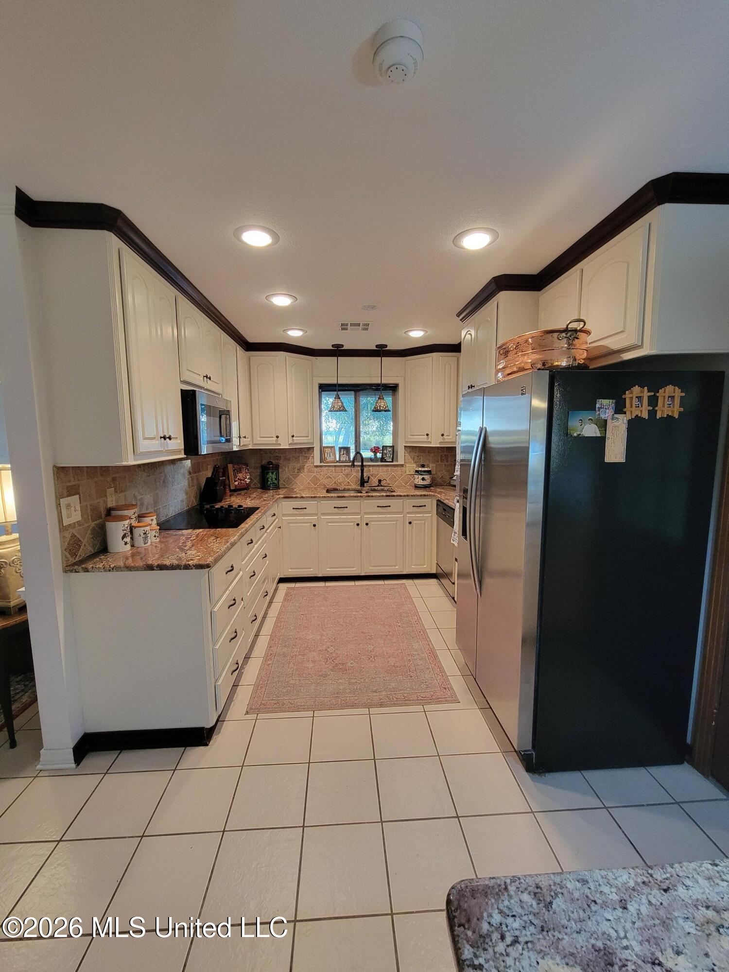 408 Louisiana 569 Property Photo 6