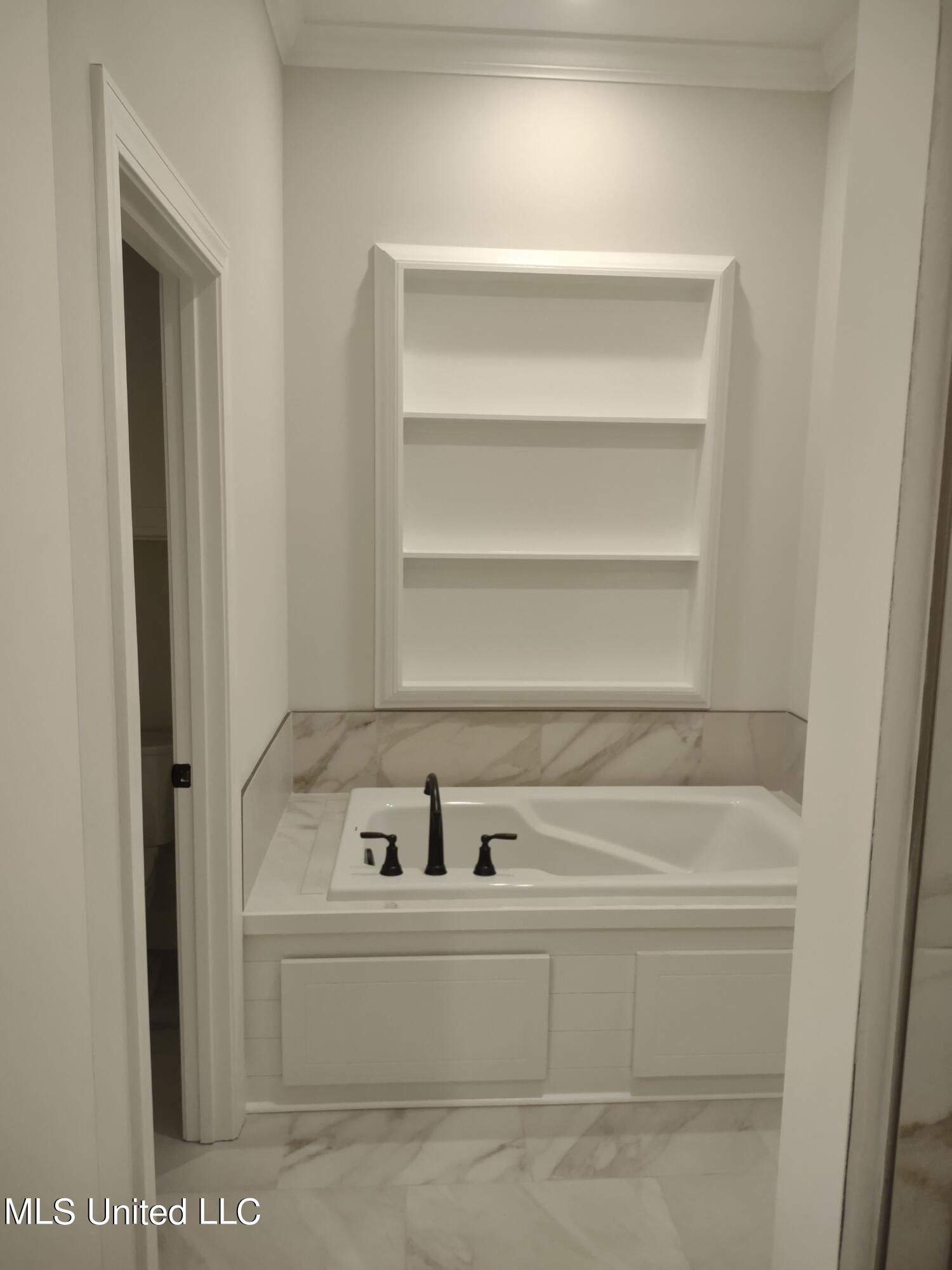 843 Long Leaf Circle Property Photo 13