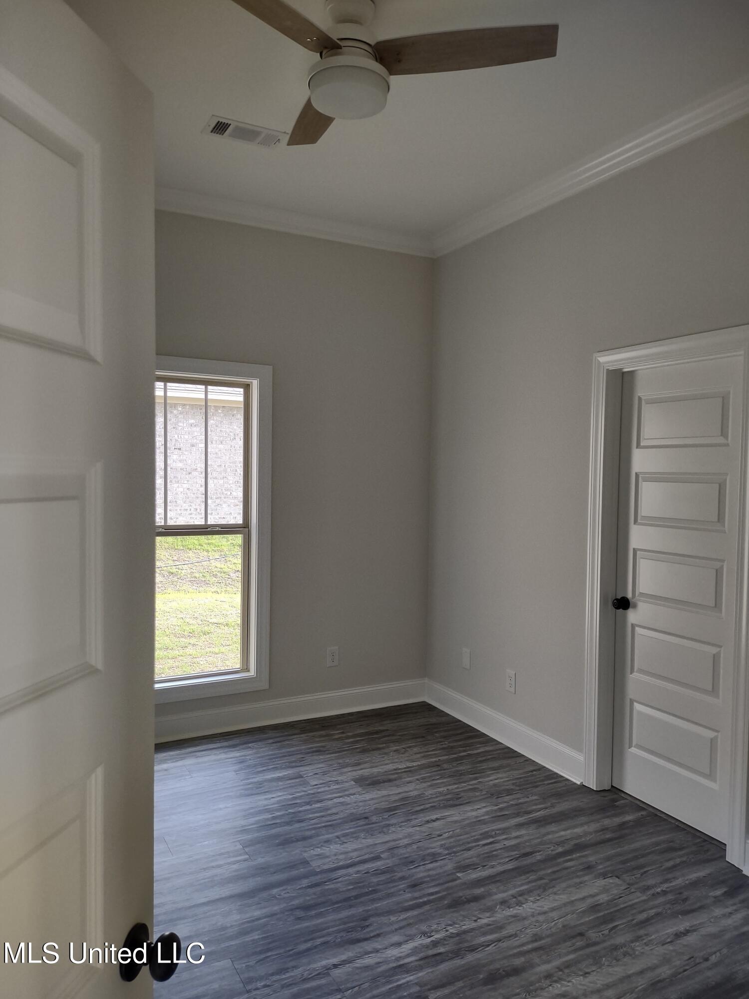 843 Long Leaf Circle Property Photo 19