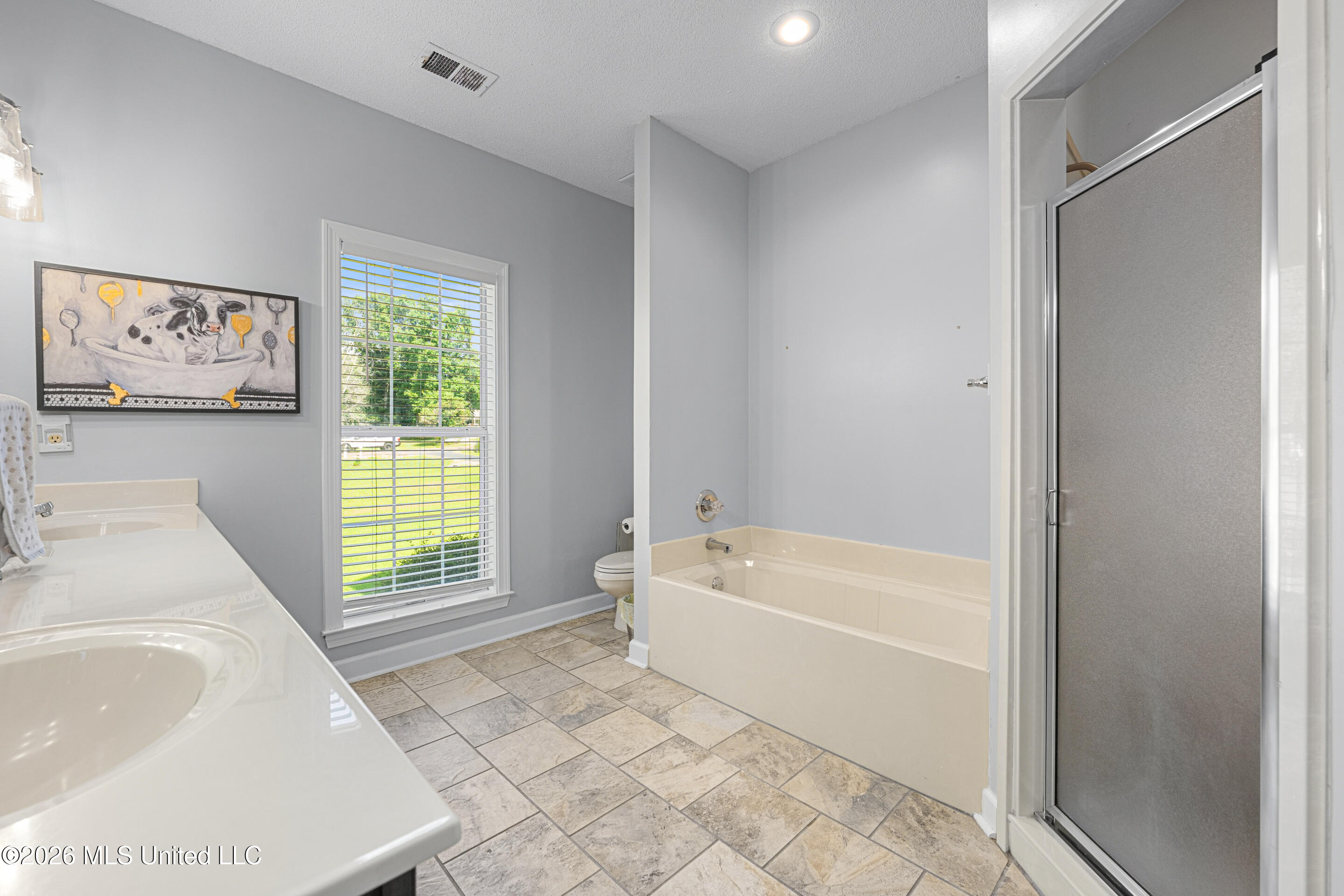 127 W Sweetwater Road Property Photo 8