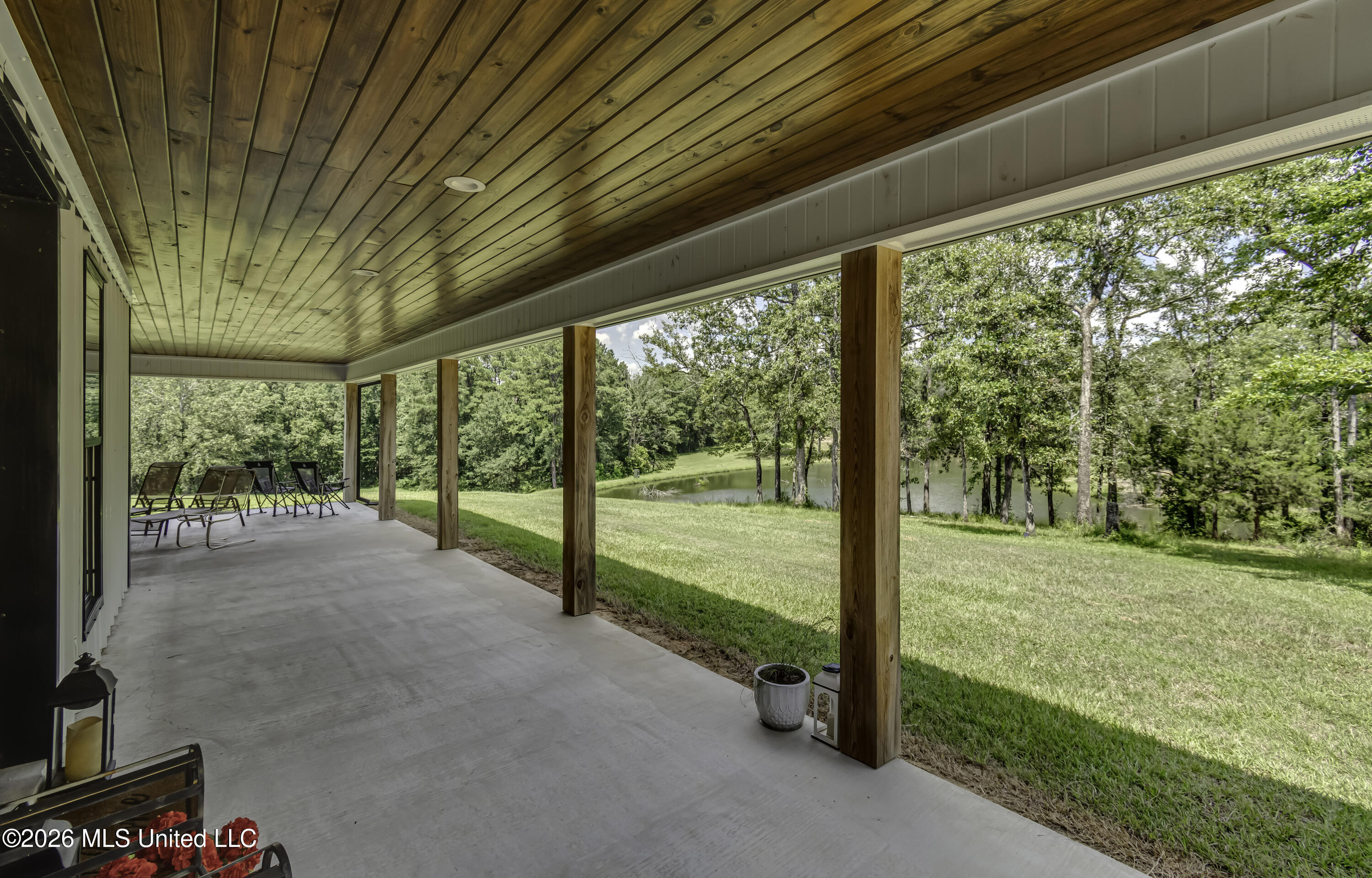 486 Holifield Circle Property Photo 3