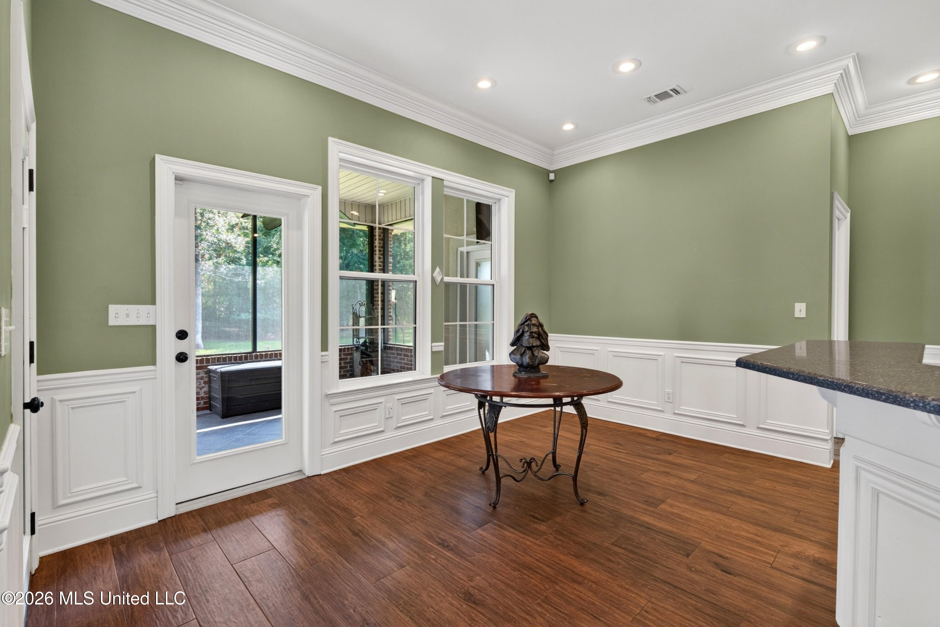 6426 Kome Drive Property Photo 11