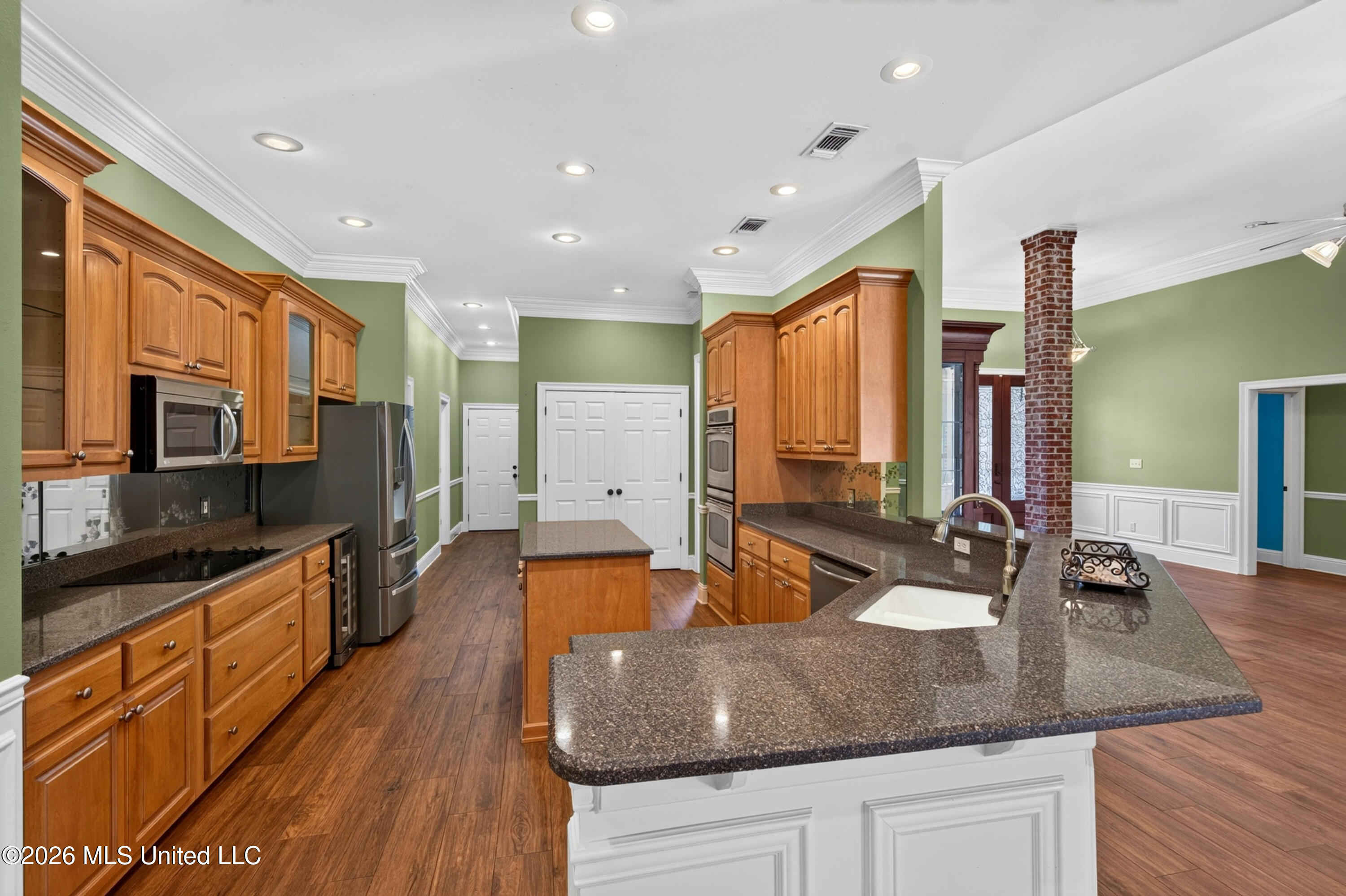 6426 Kome Drive Property Photo 12