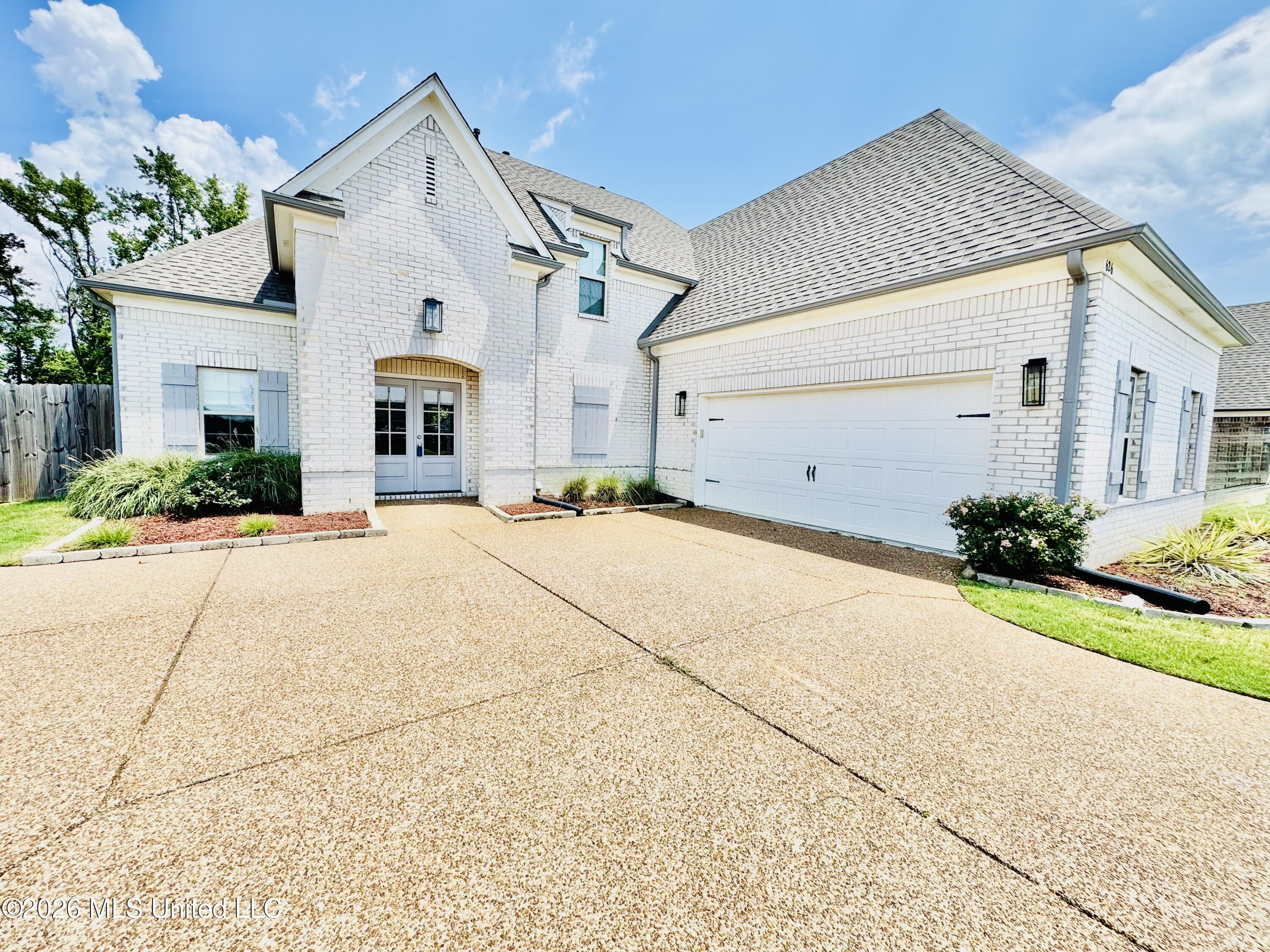 626 Dudley Drive Property Photo 3
