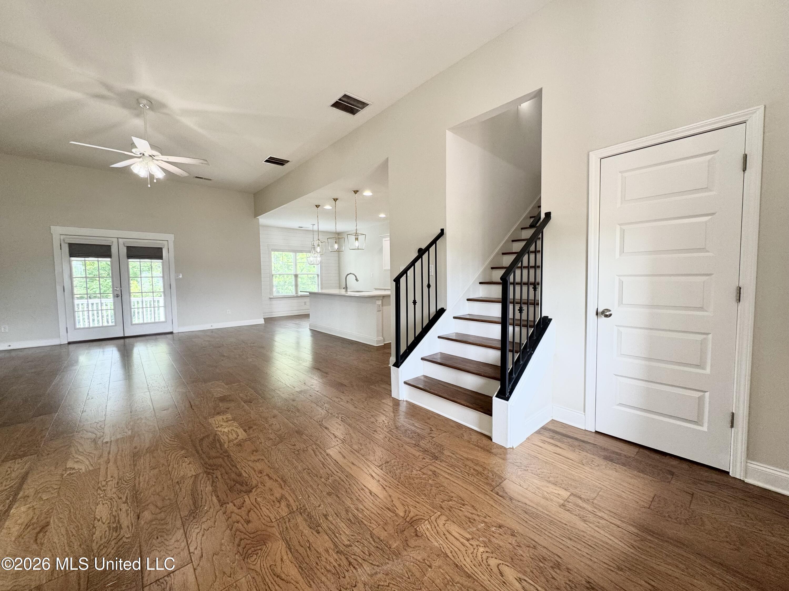 626 Dudley Drive Property Photo 8