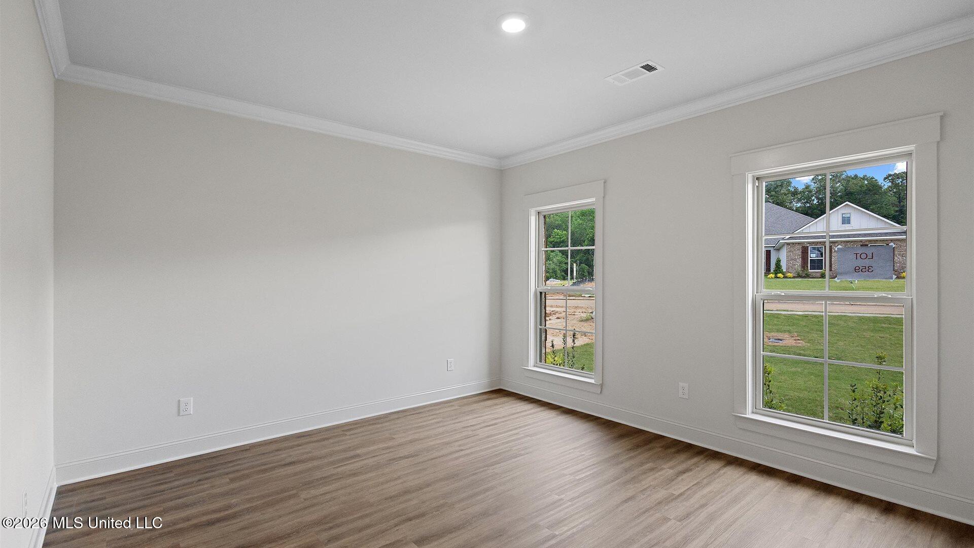321 Castlewood Circle Property Photo 6