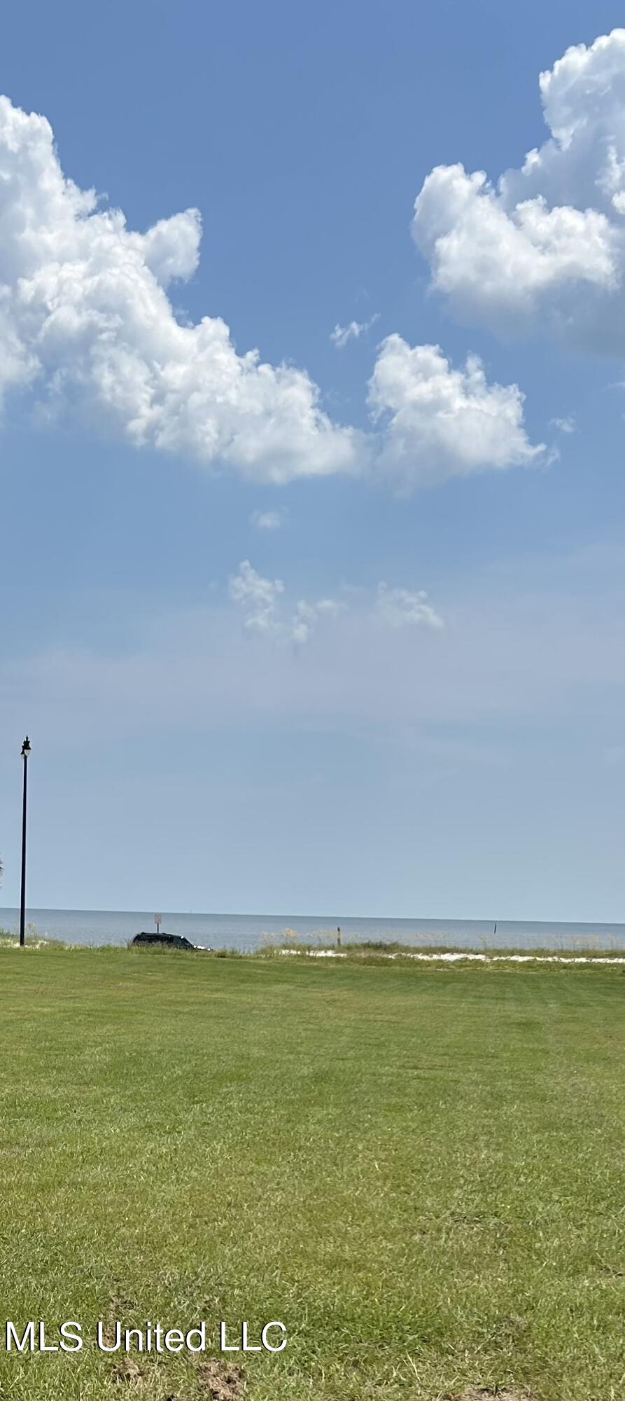 1124 Beach Drive Property Photo 1