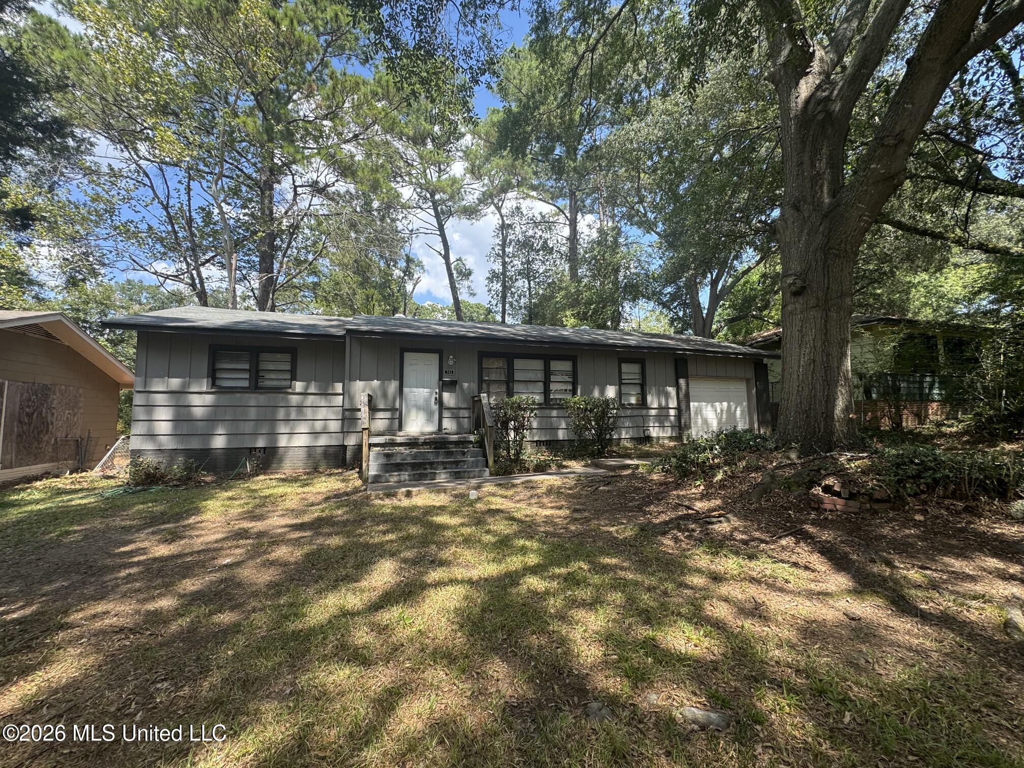 742 Kensington Place Property Photo 1