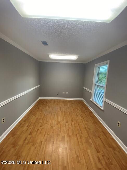 629 Lakeland E Drive Property Photo 2