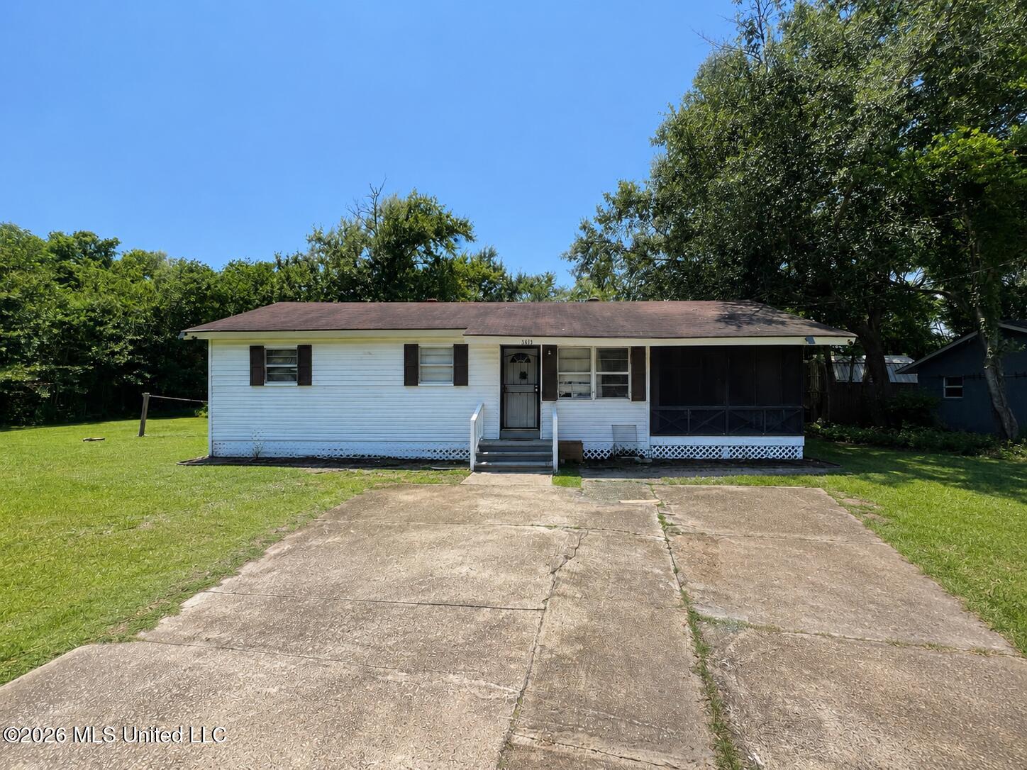 3813 Camellia Street Property Photo 1
