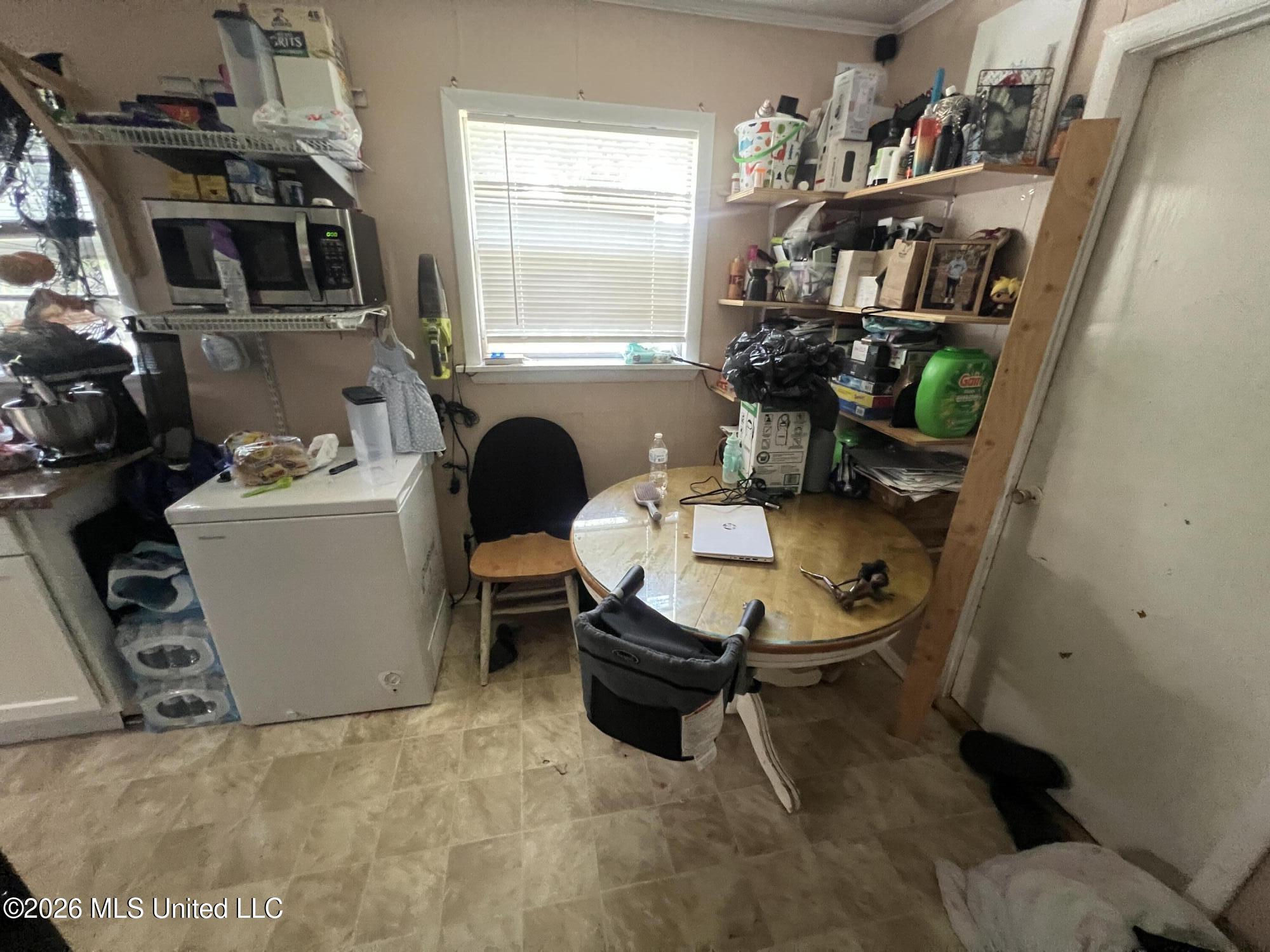 3813 Camellia Street Property Photo 4