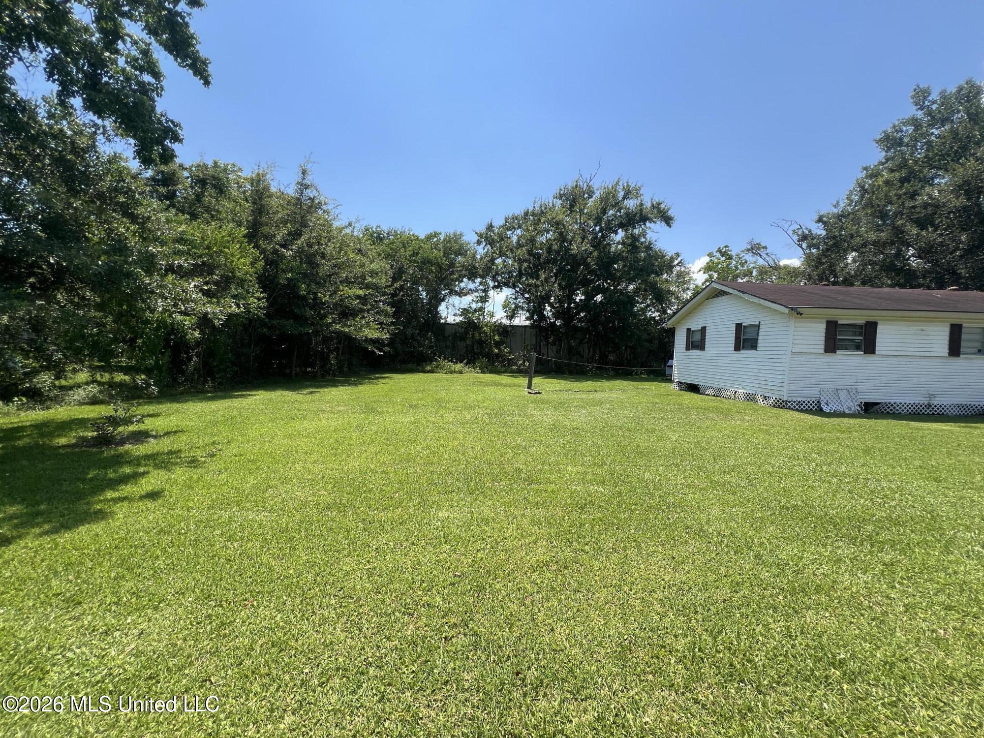 3813 Camellia Street Property Photo 10