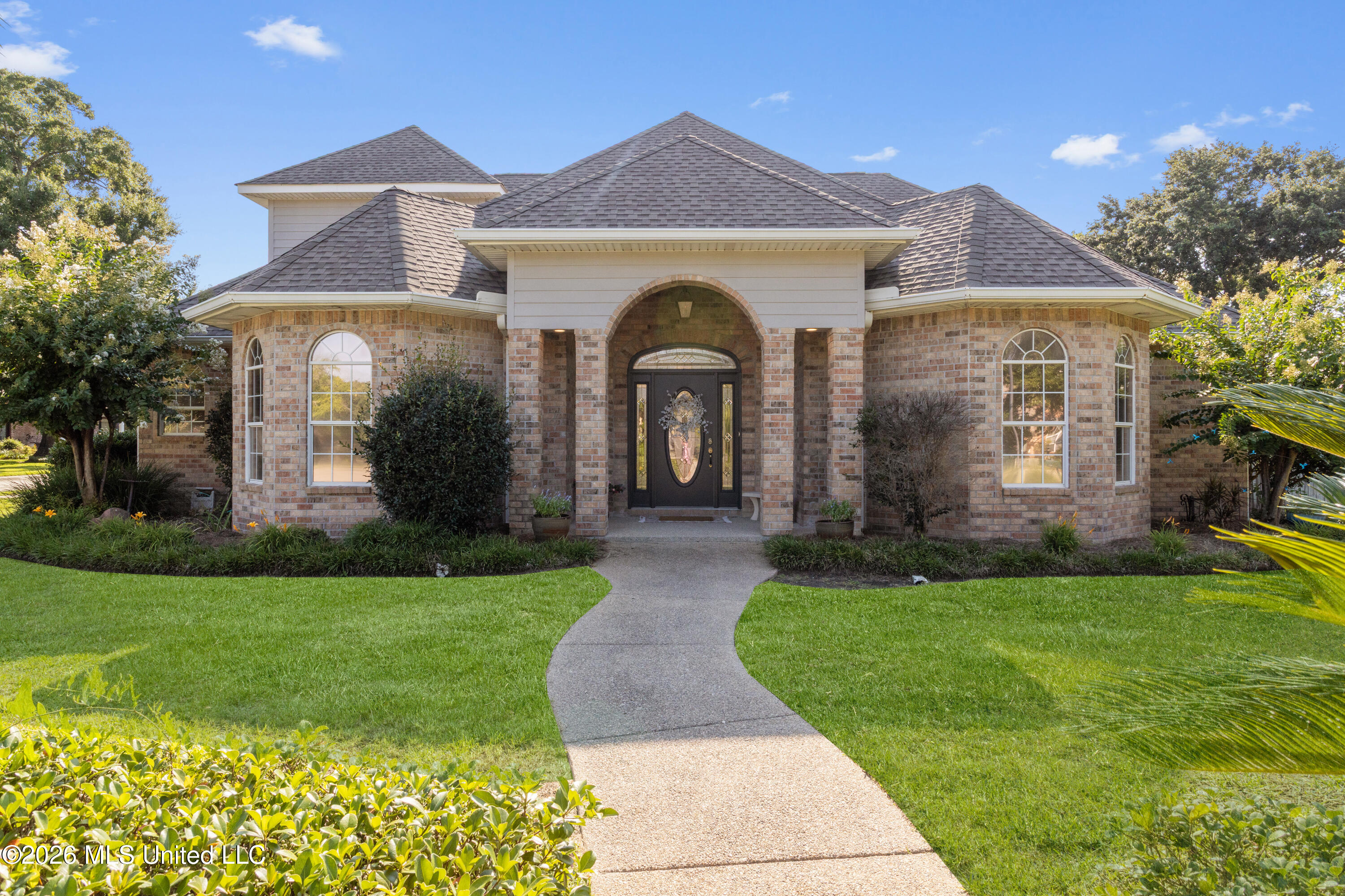 421 Leblanc Cove Property Photo 1