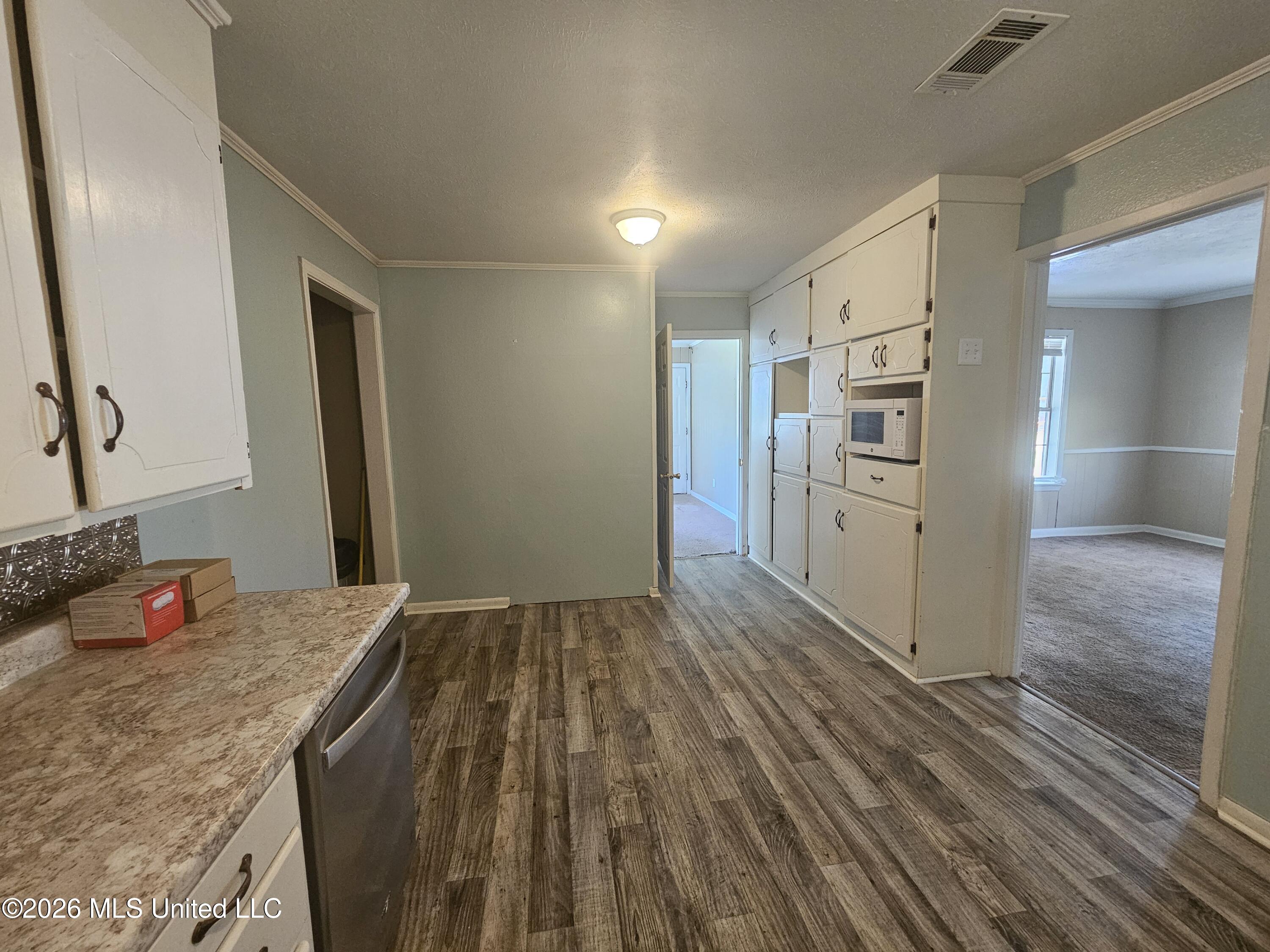 2029 Eleanor Street Property Photo 5