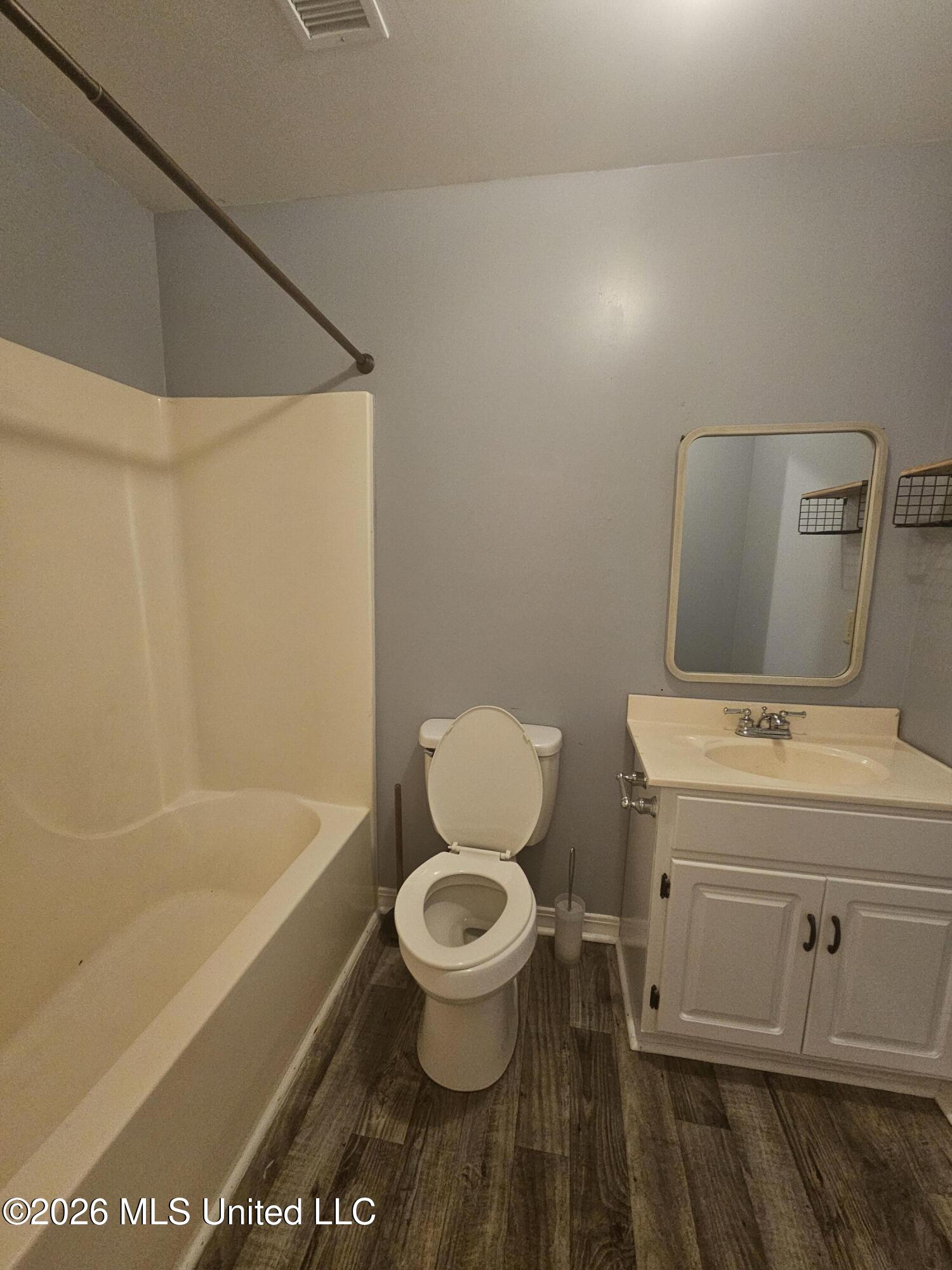 2029 Eleanor Street Property Photo 6
