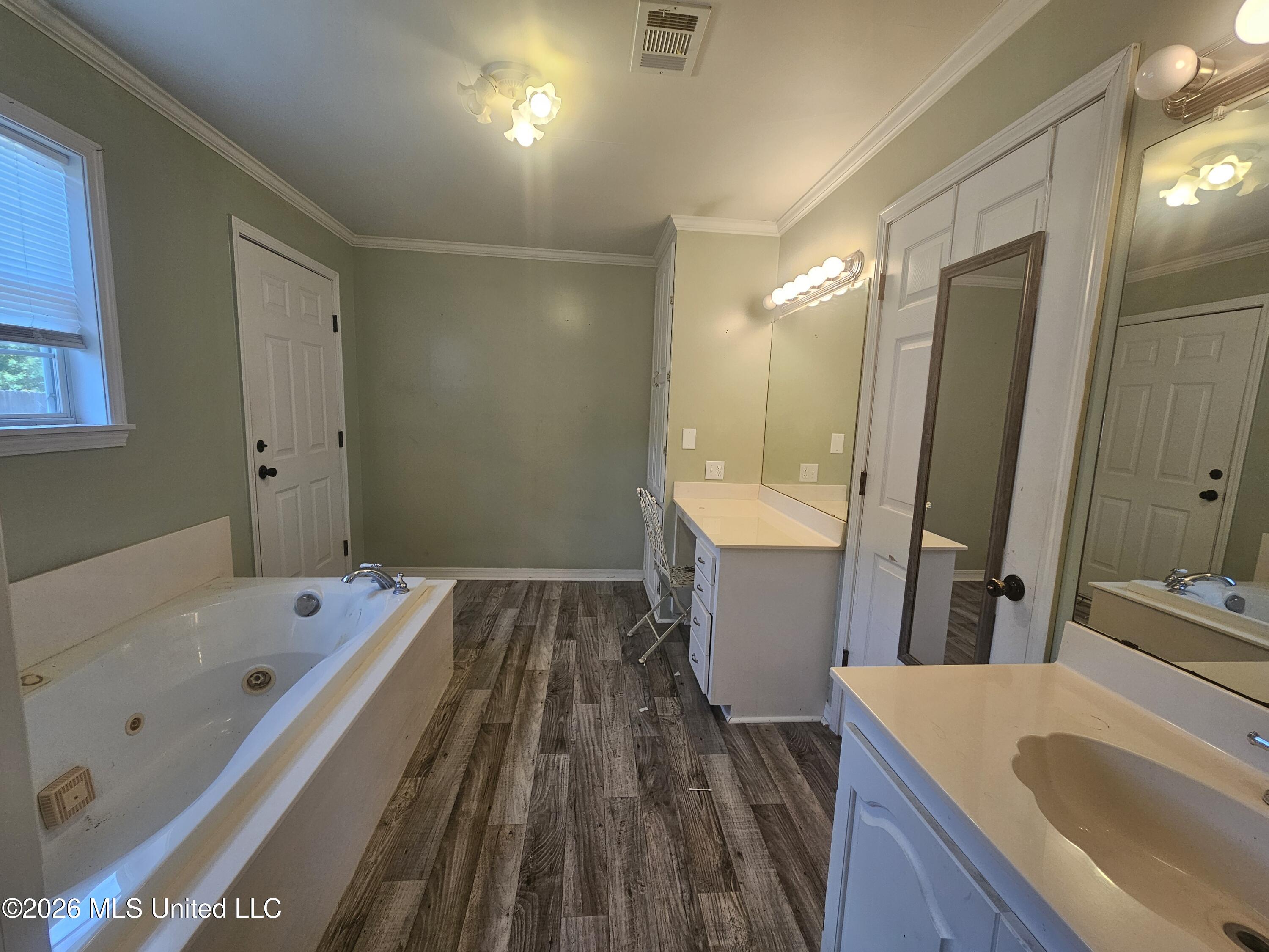 2029 Eleanor Street Property Photo 8