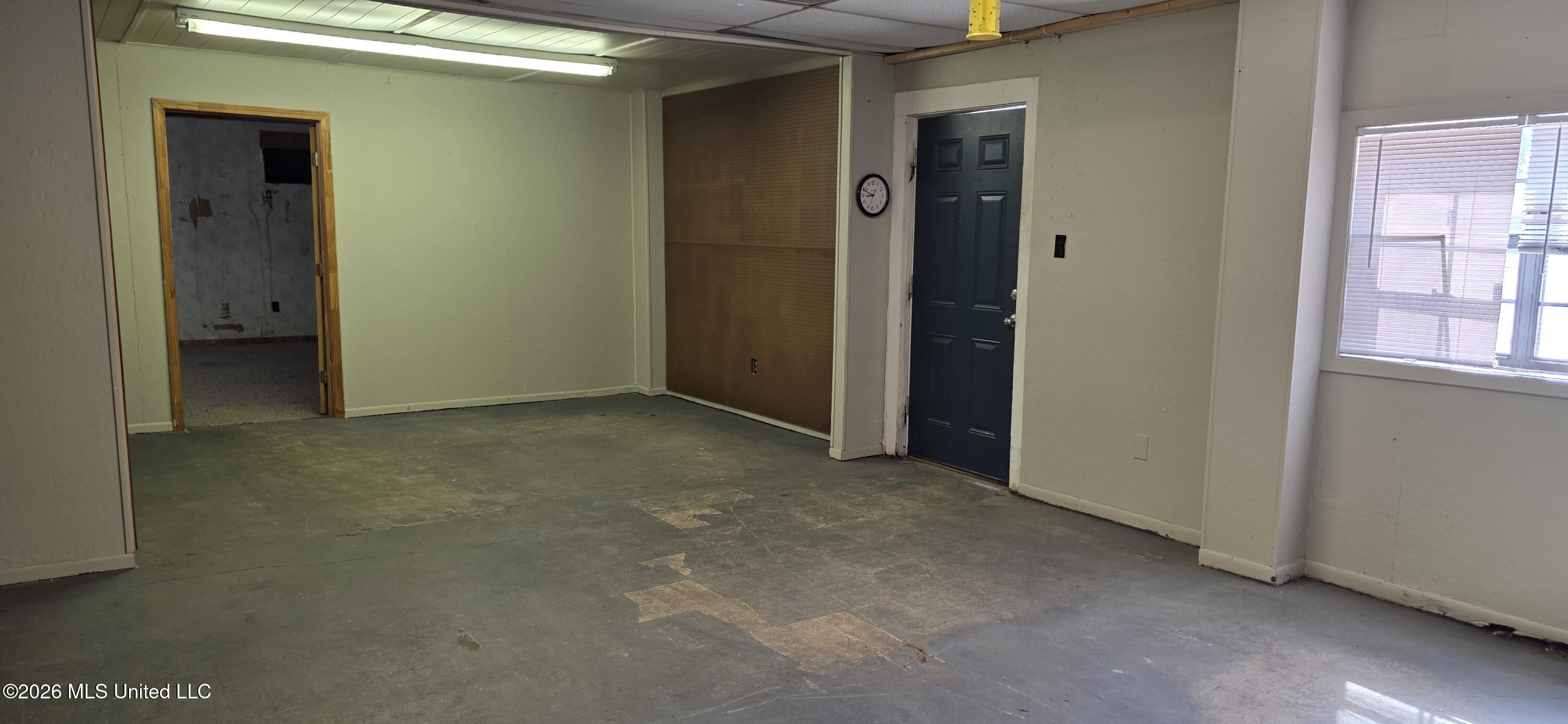 1147 Us-51 Property Photo 5